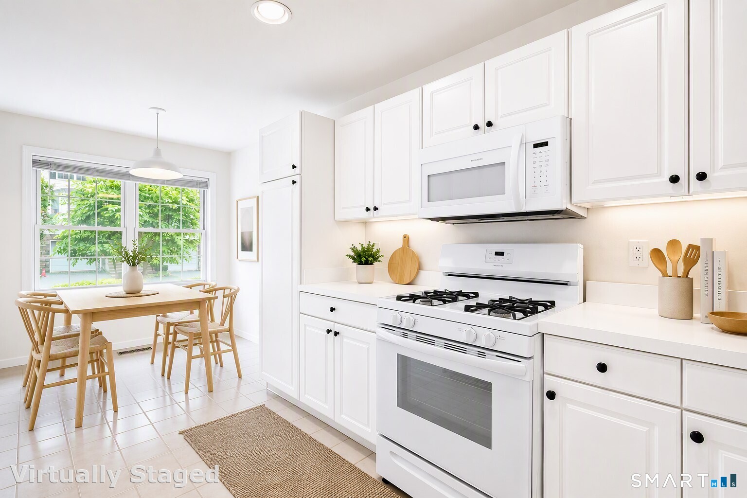 1104 Bradford Drive Unit: 1104