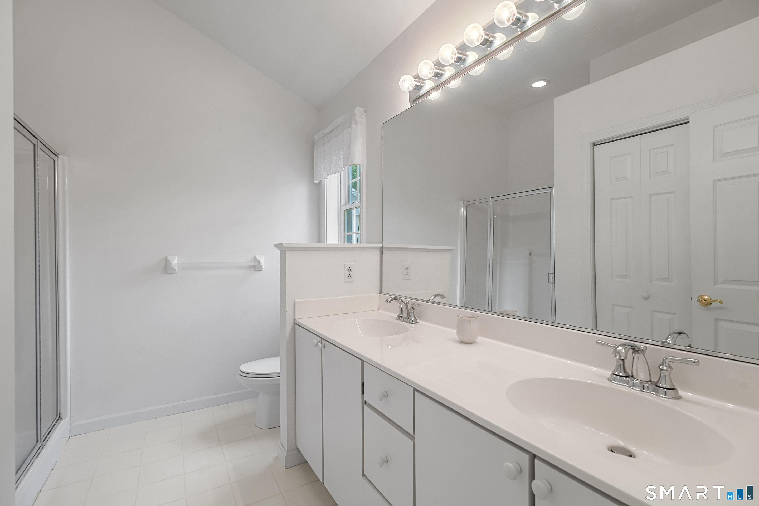 1104 Bradford Drive Unit: 1104