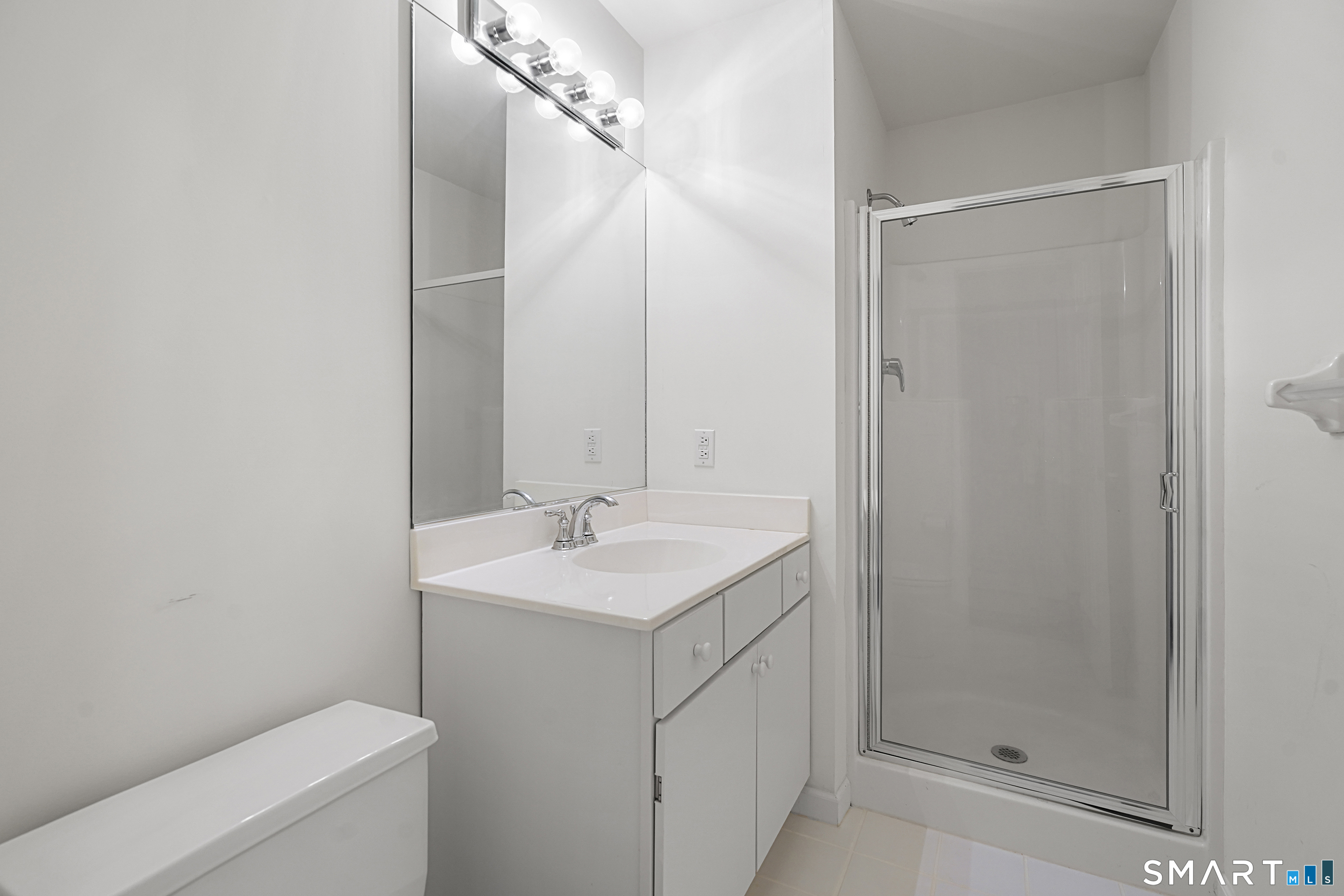 1104 Bradford Drive Unit: 1104