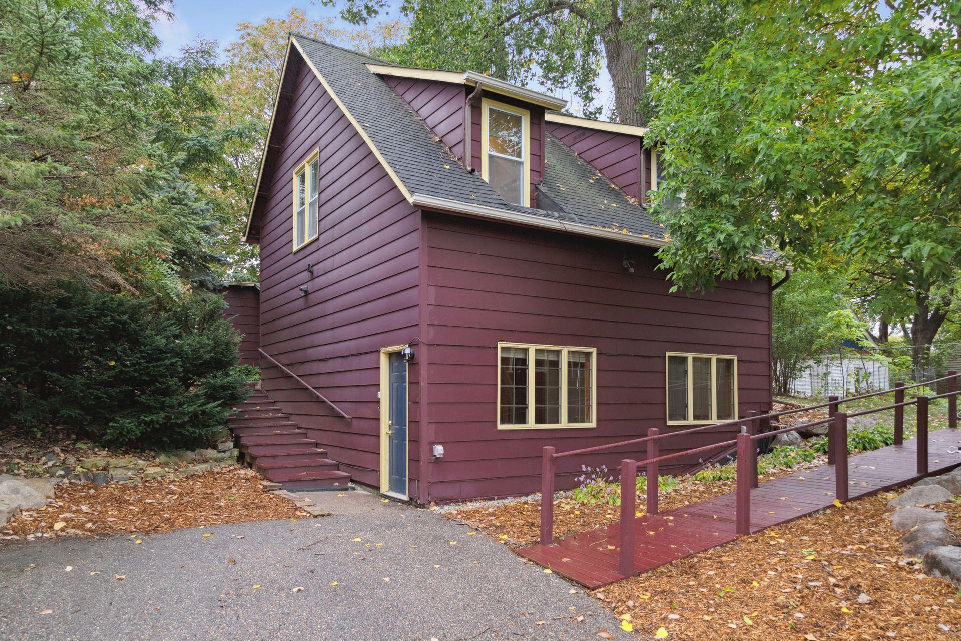 5724 Lynwood Boulevard