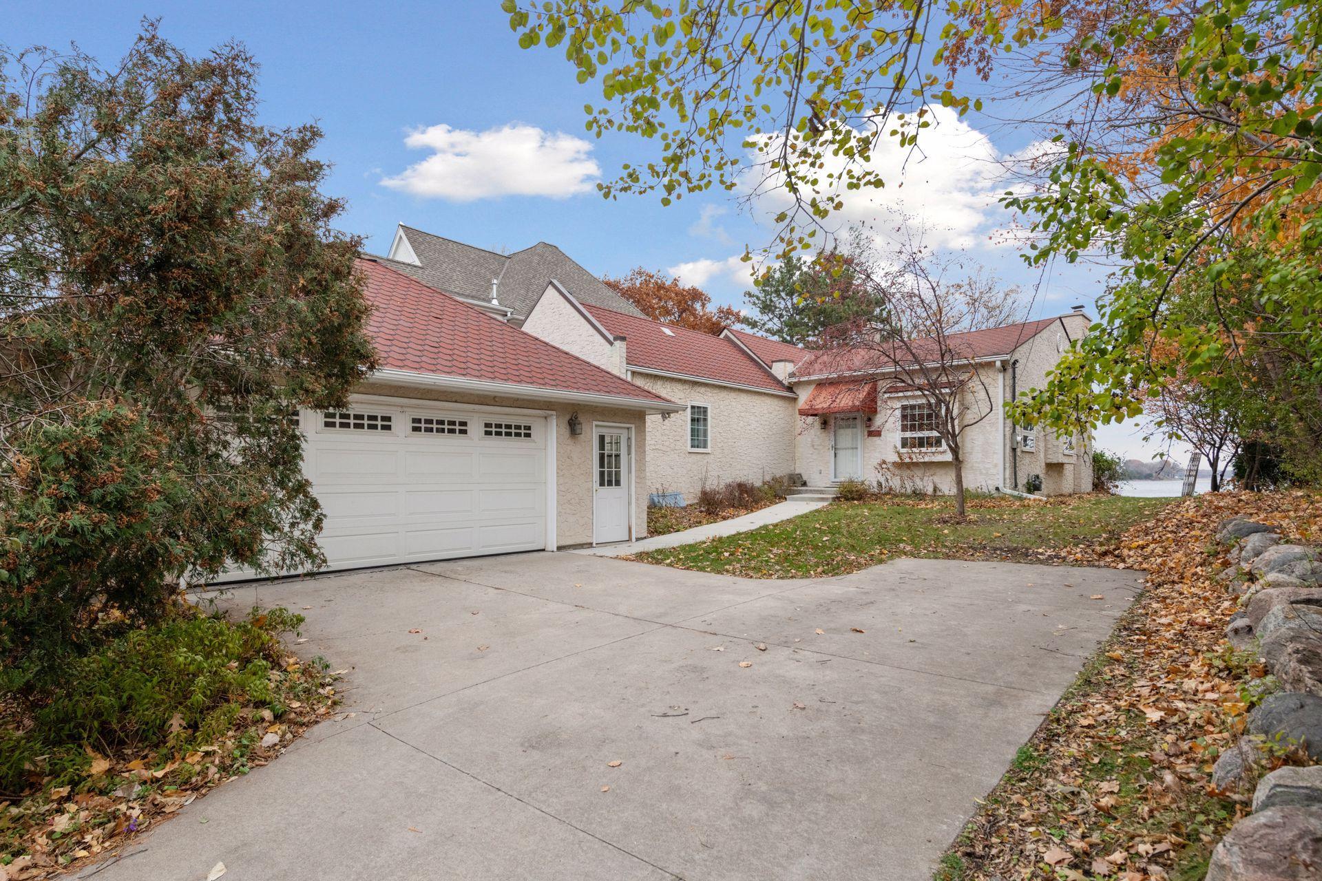 1760 Shadywood Road
