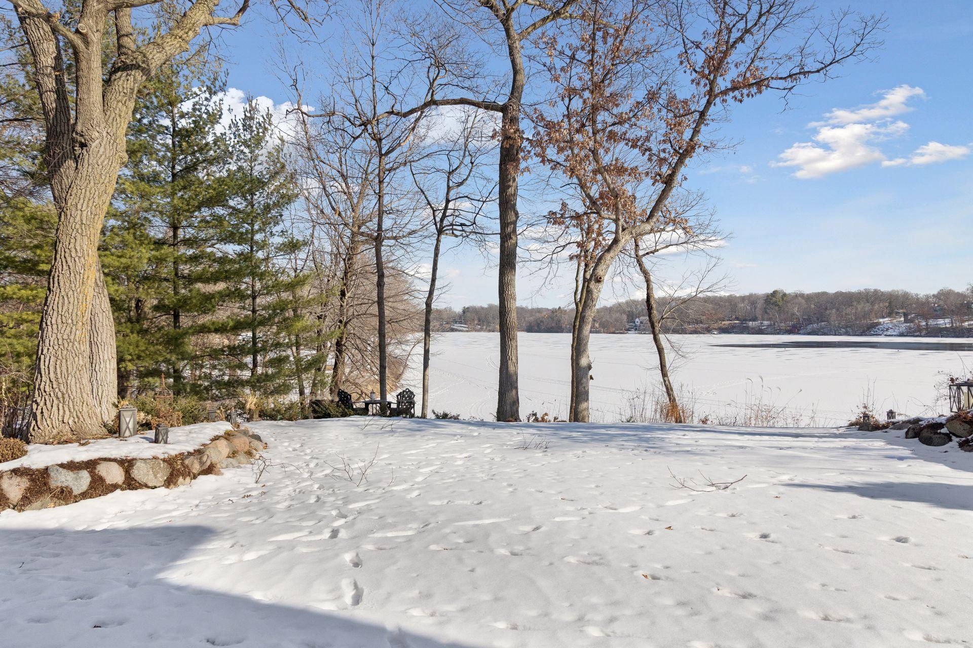 550 Waycliffe Drive N