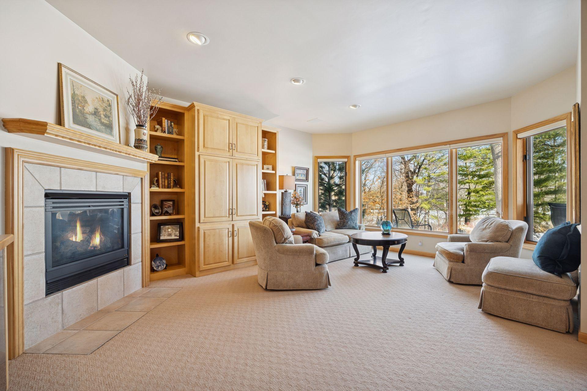 550 Waycliffe Drive N