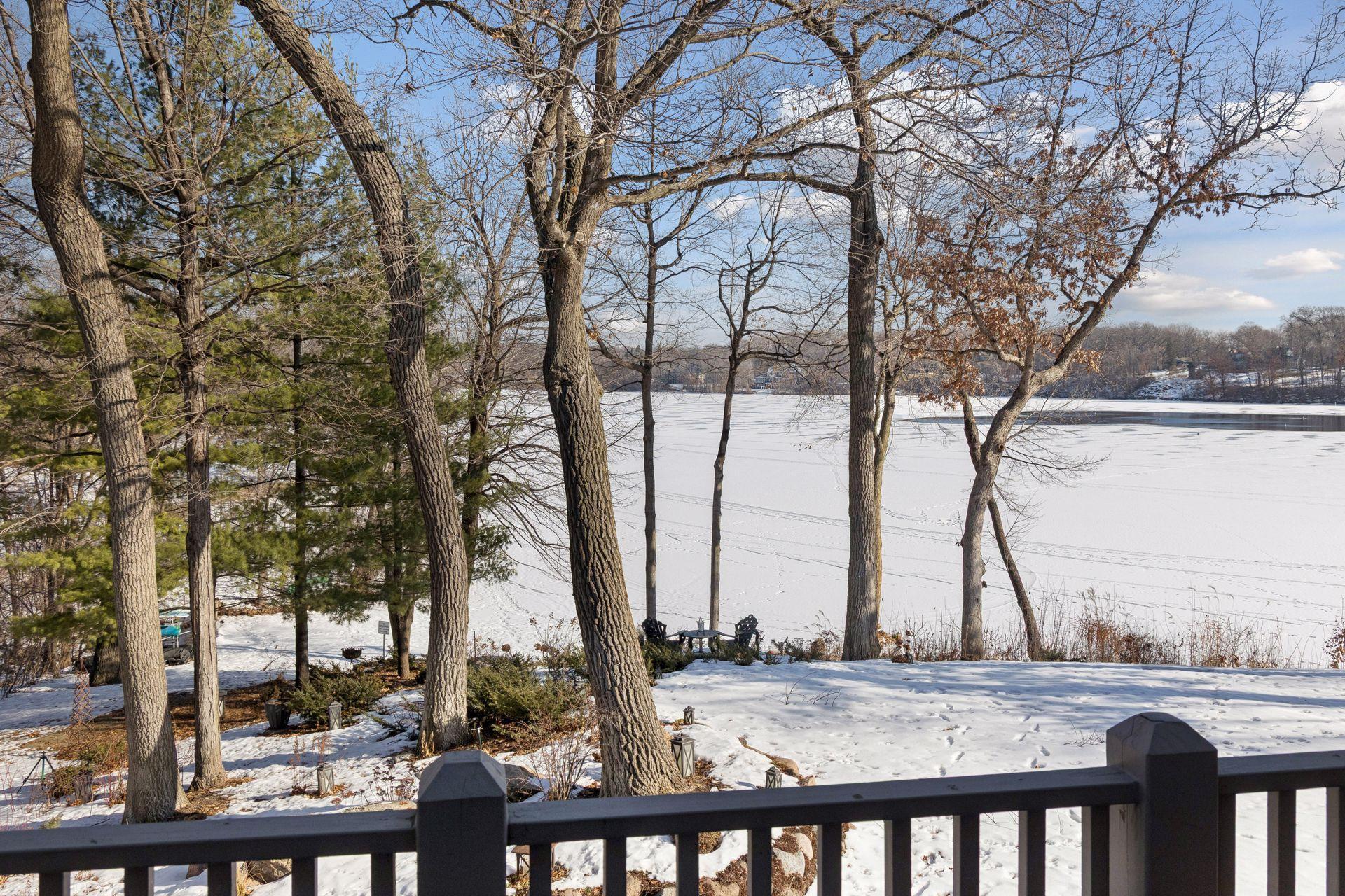 550 Waycliffe Drive N