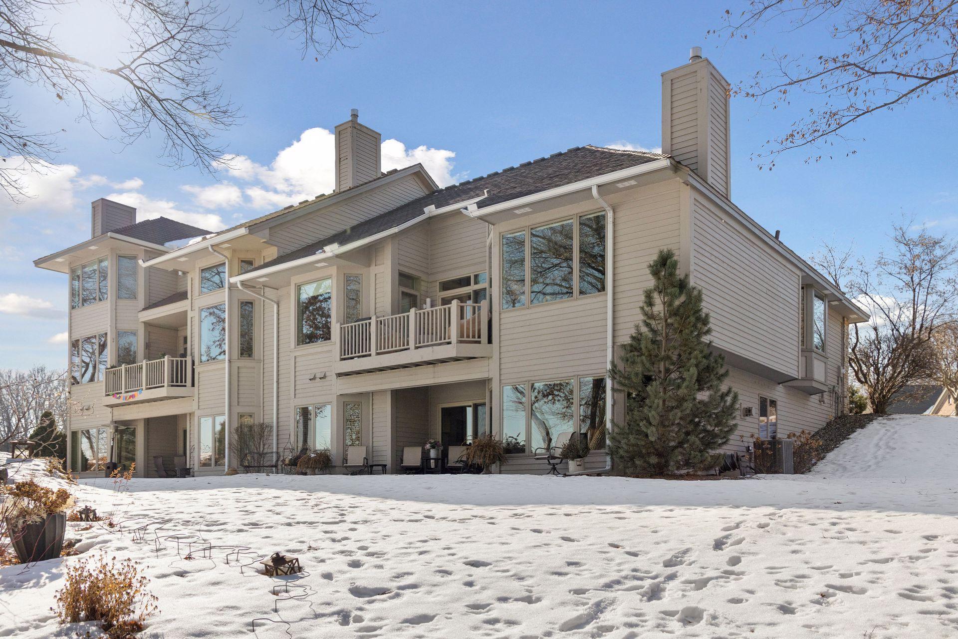 550 Waycliffe Drive N