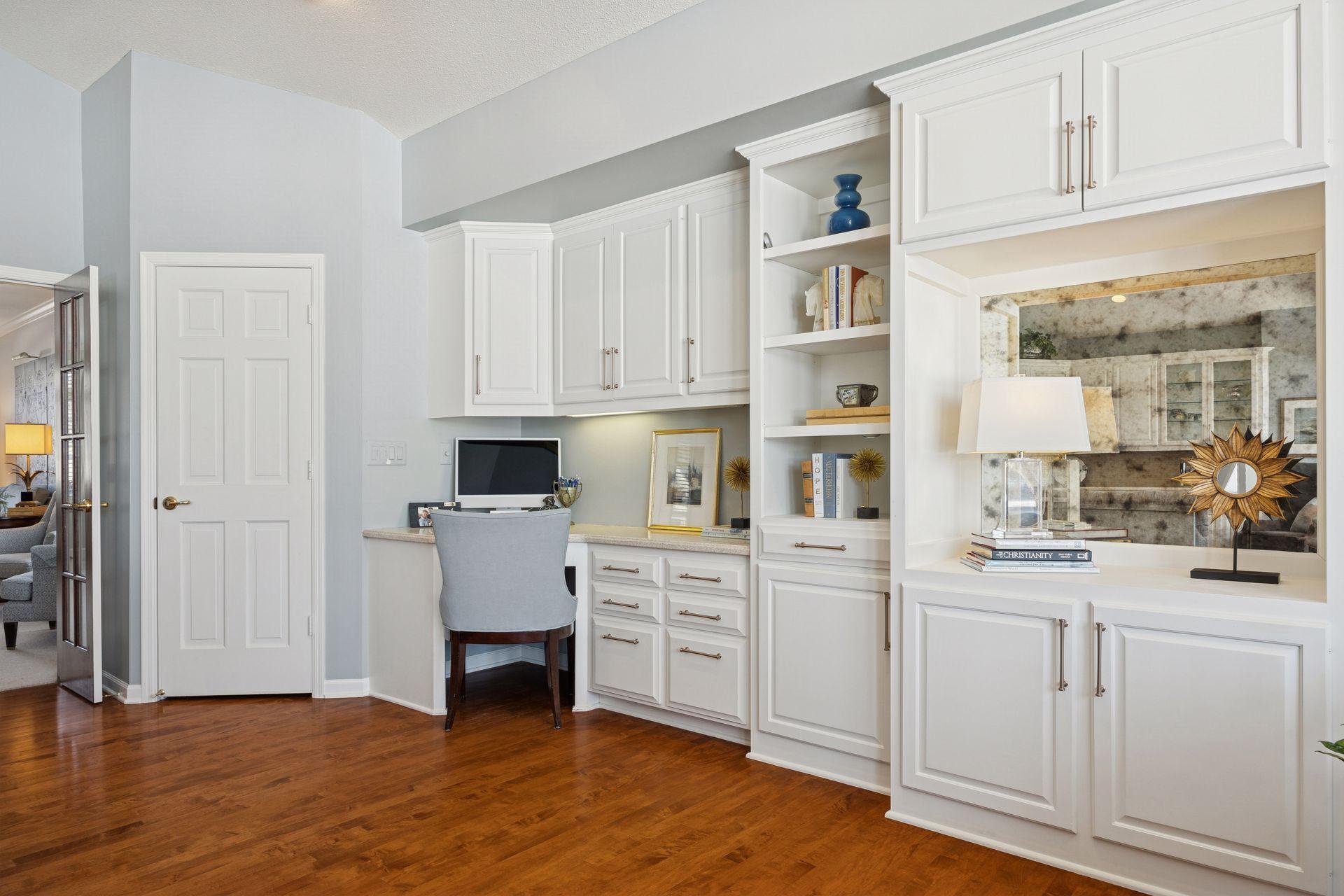 550 Waycliffe Drive N