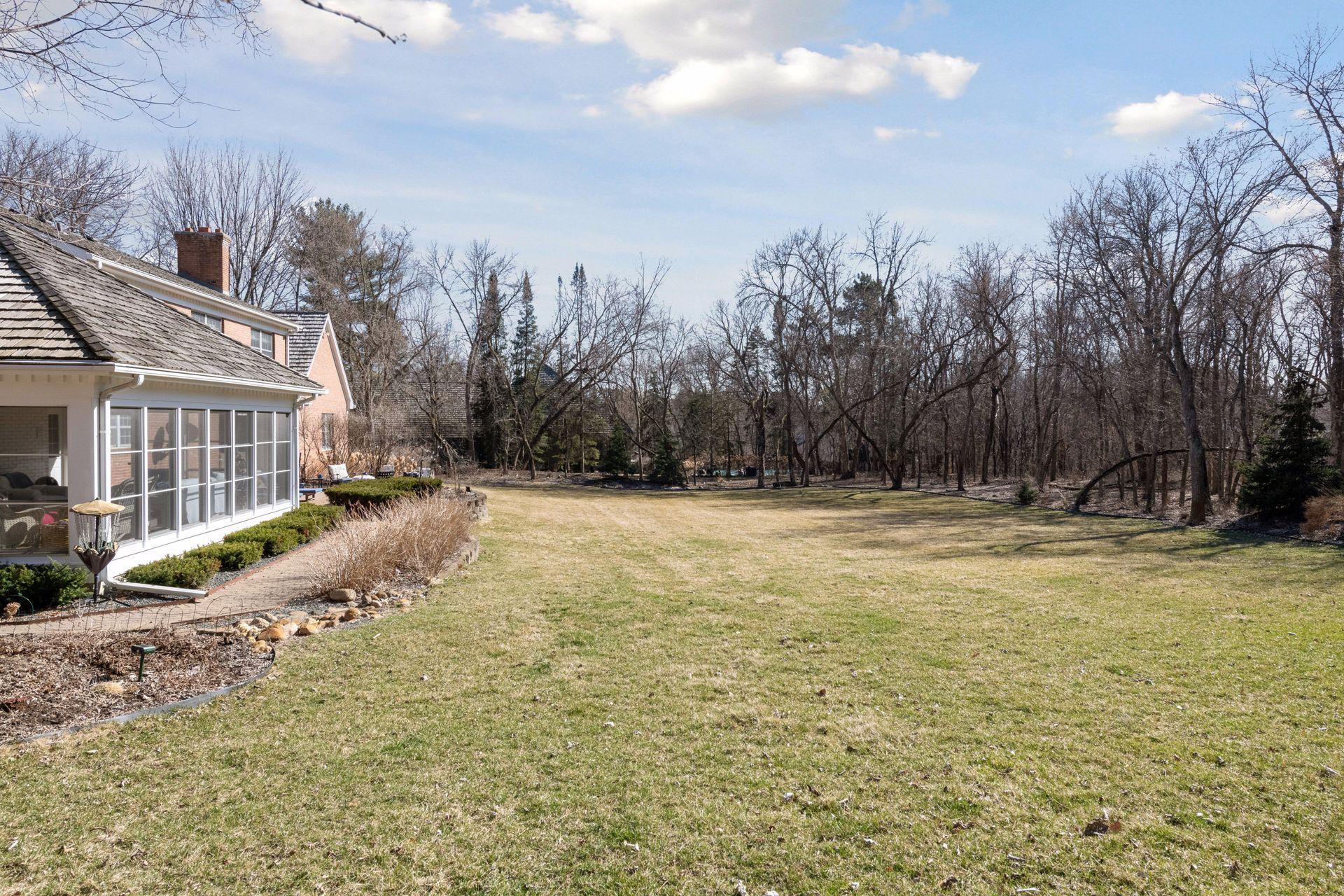 425 Ferndale Road N