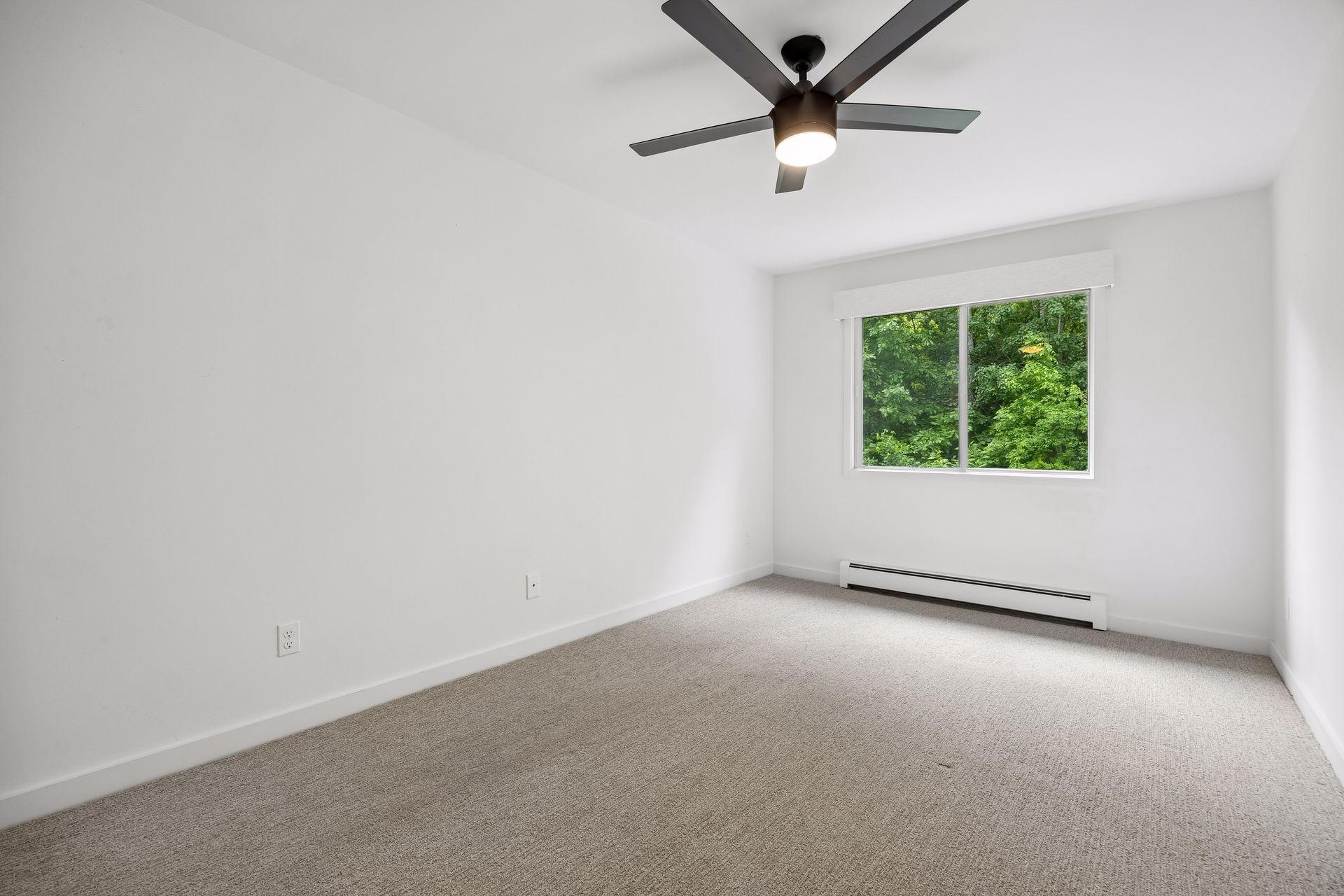 215 Barry Avenue S Unit: 218
