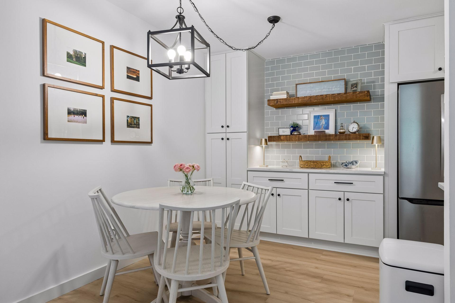 215 Barry Avenue S Unit: 218