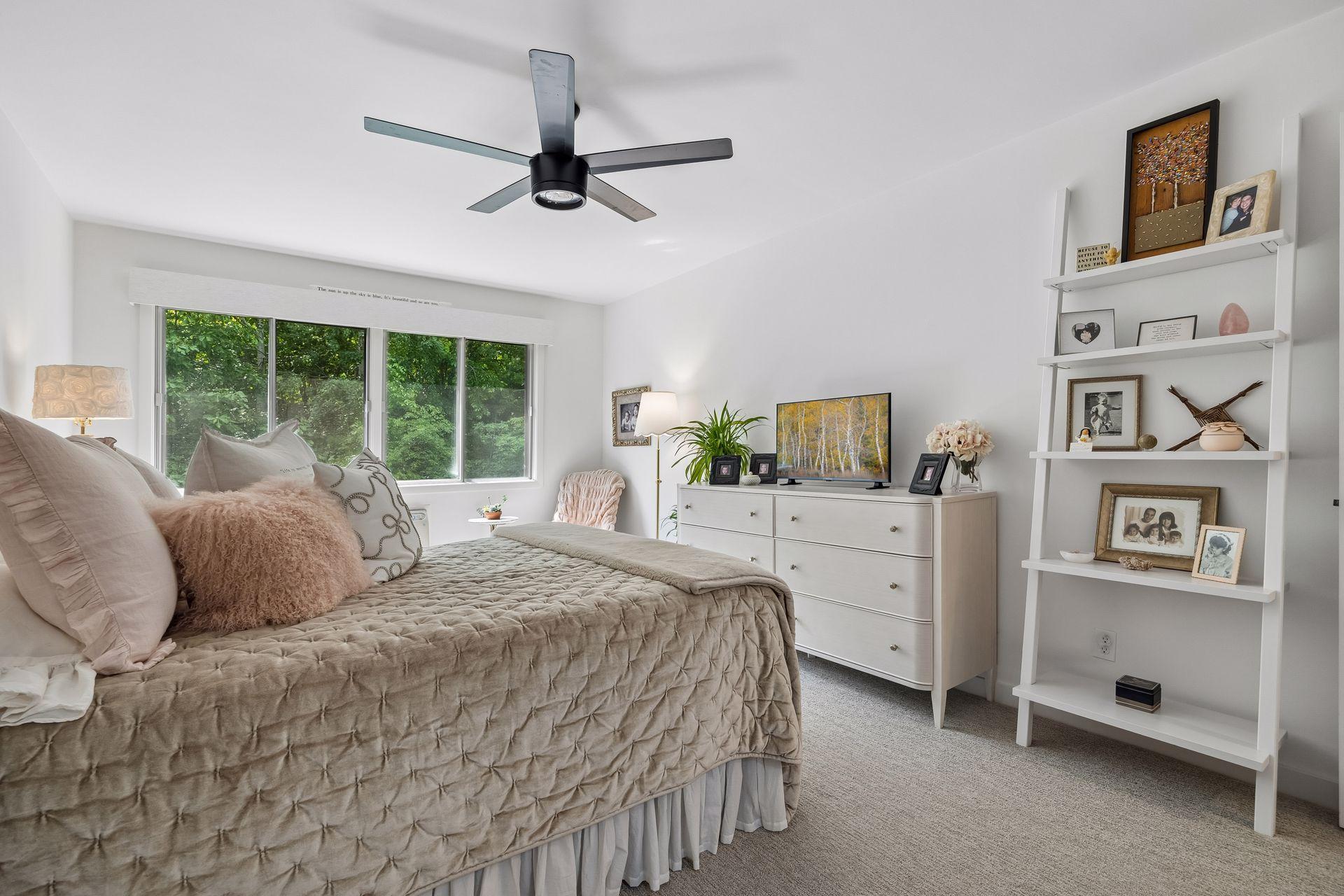 215 Barry Avenue S Unit: 218