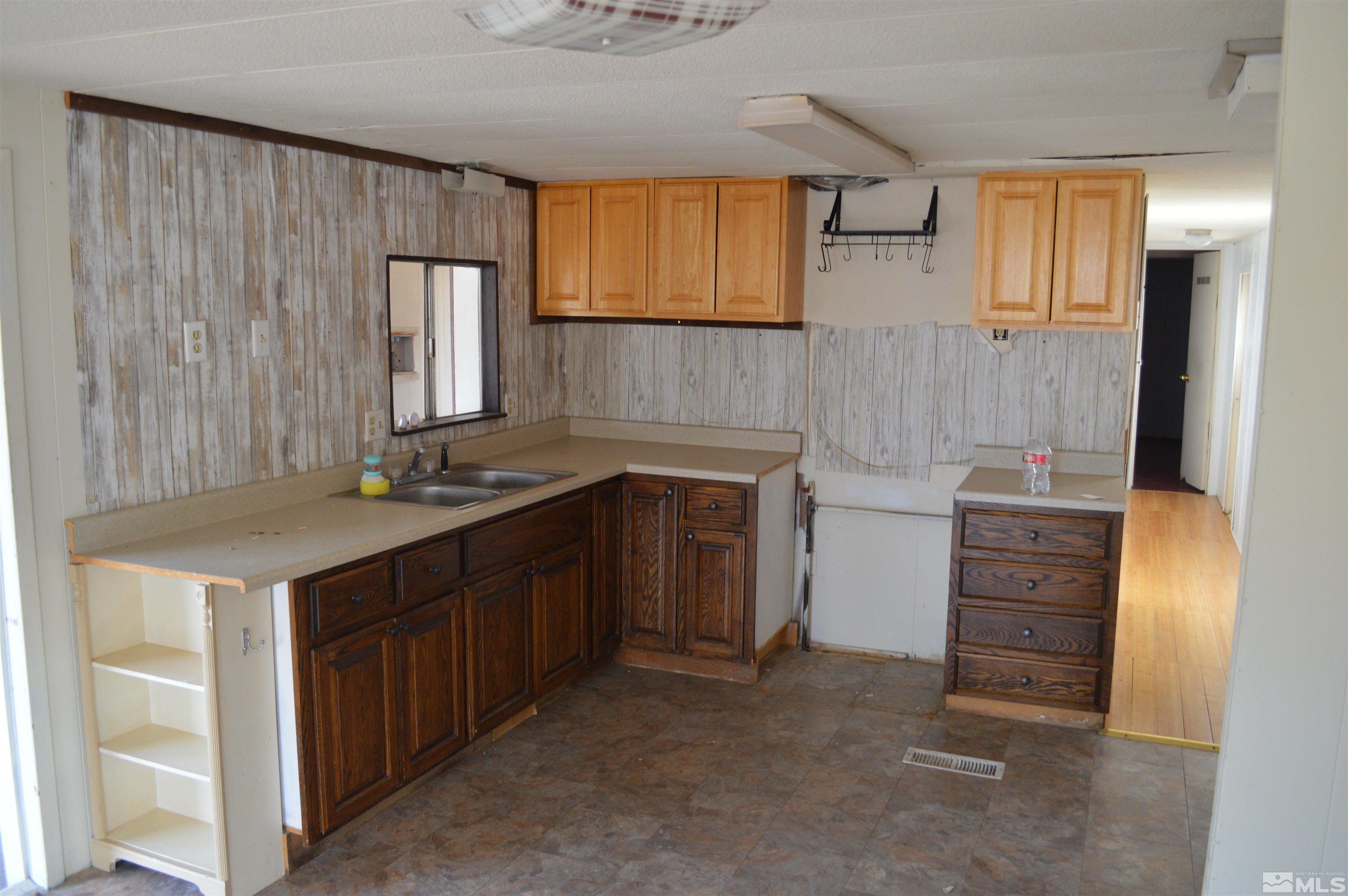 1365 River View