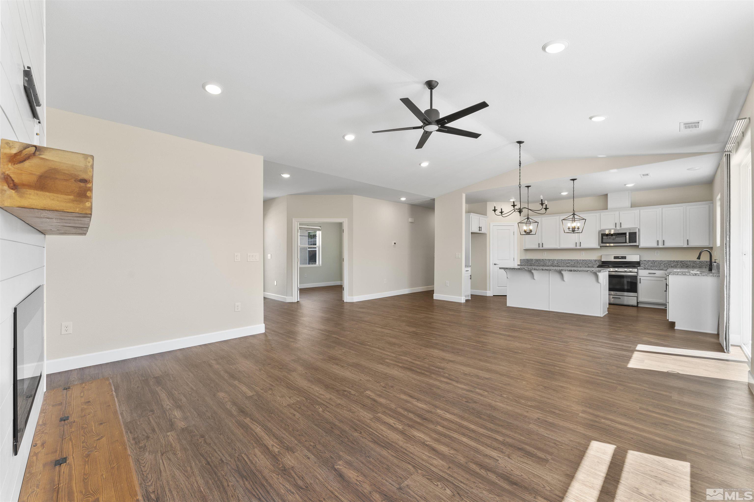 2545 Emerson Circle