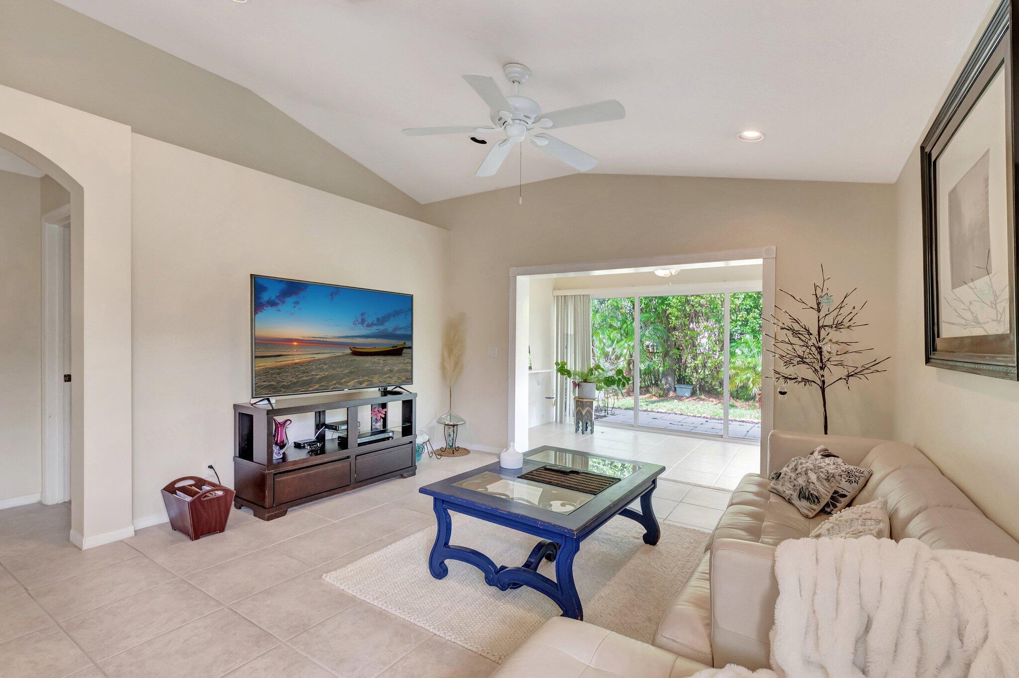 14211 W La Sedona Circle