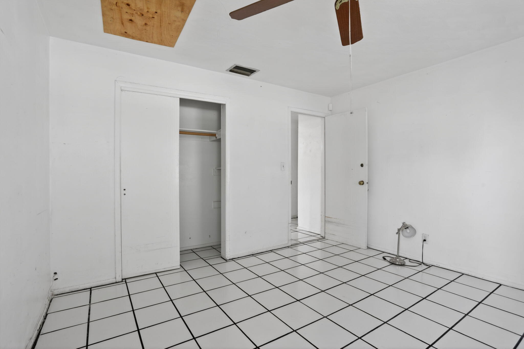 2411 NE 10th Terrace