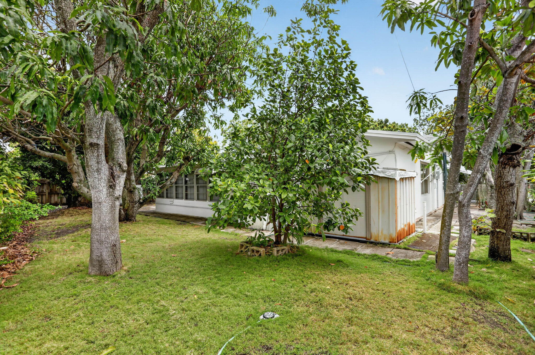 2411 NE 10th Terrace