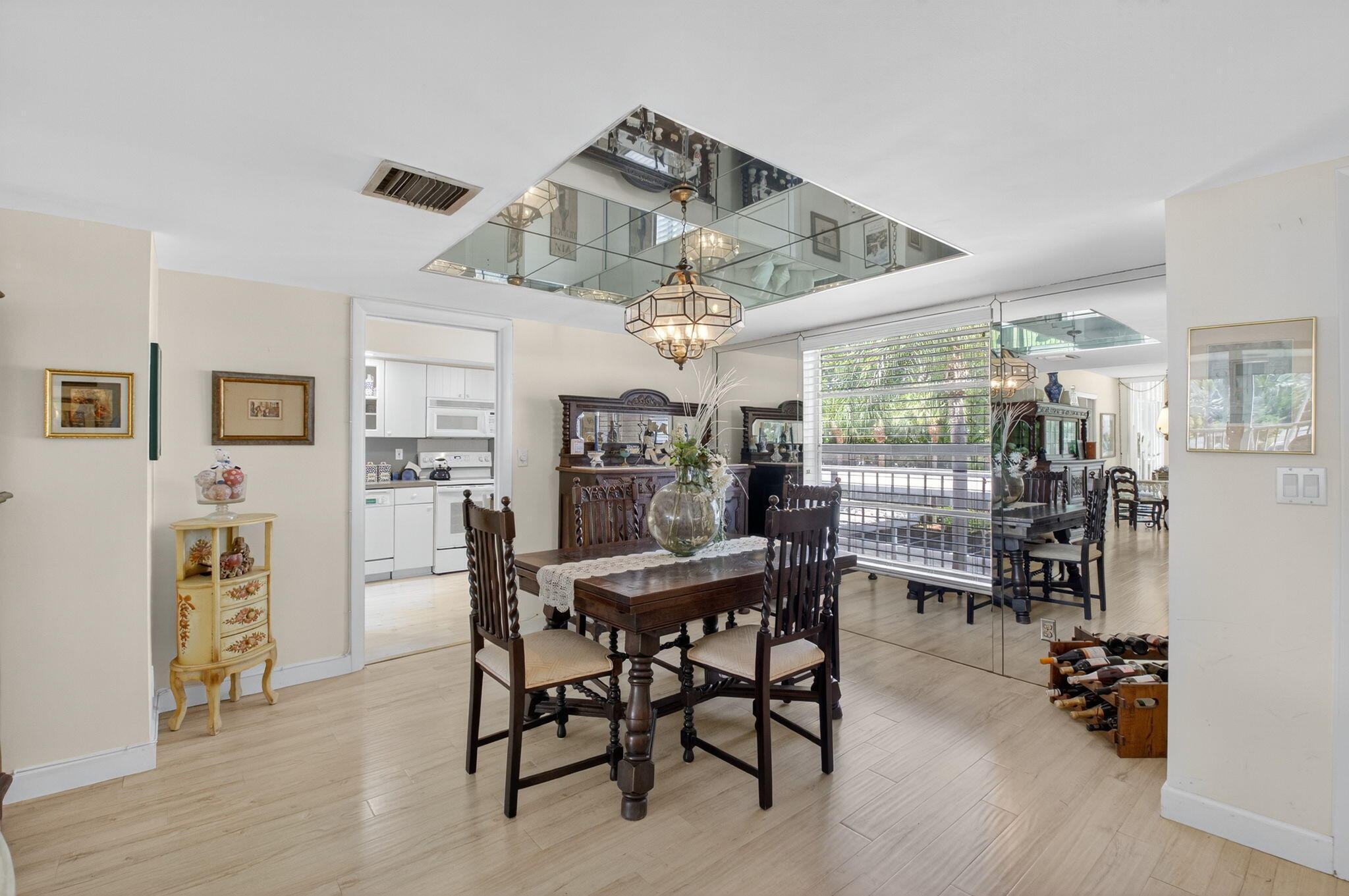 1 Harbourside Drive 4205