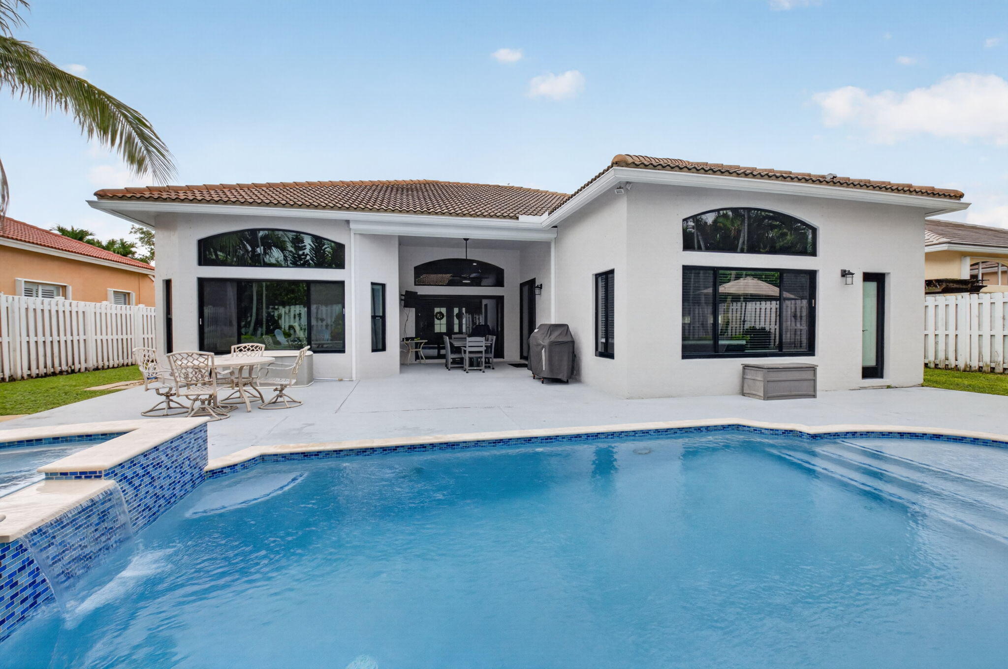 6133 Indian Forest Circle