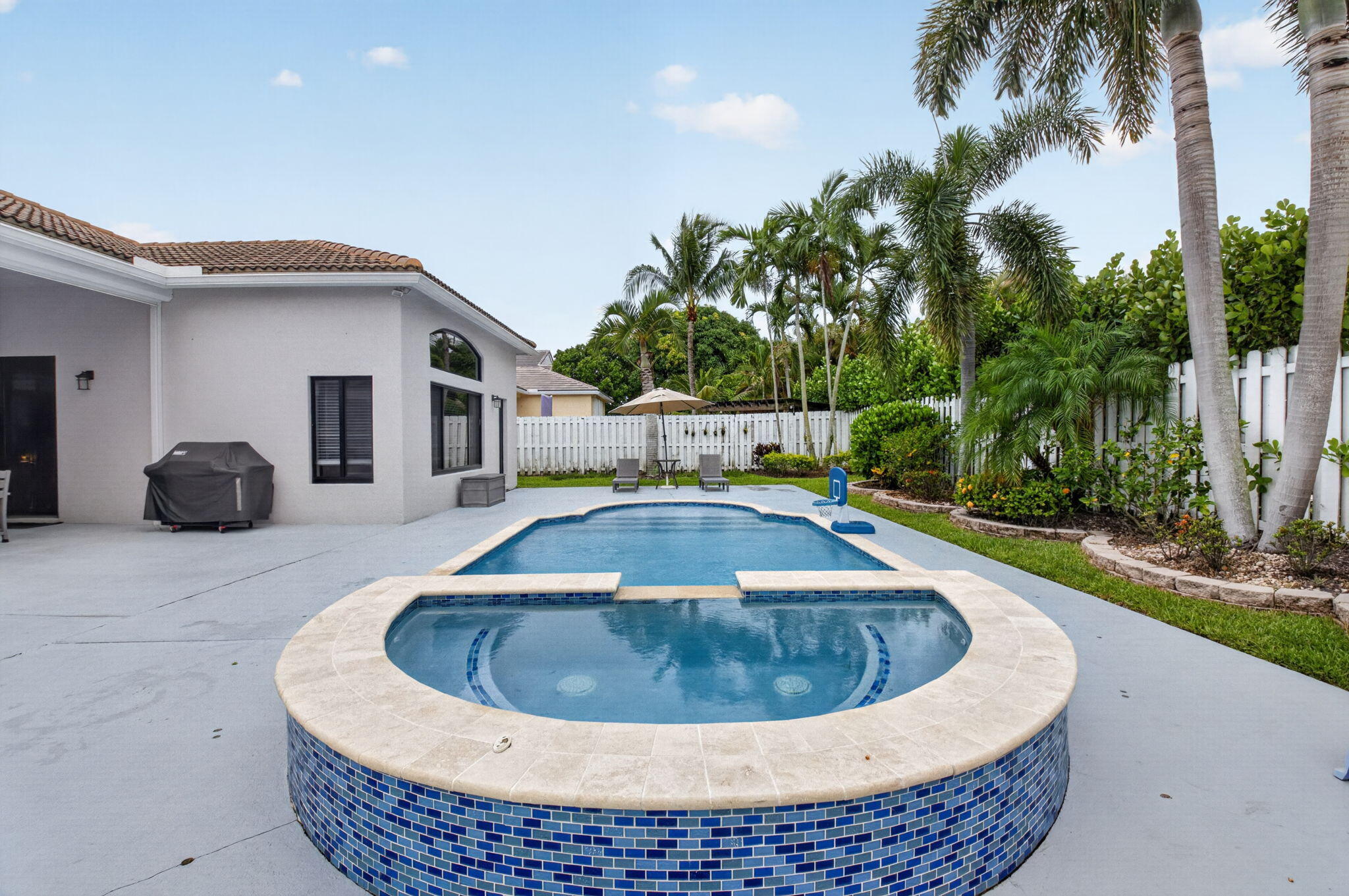 6133 Indian Forest Circle