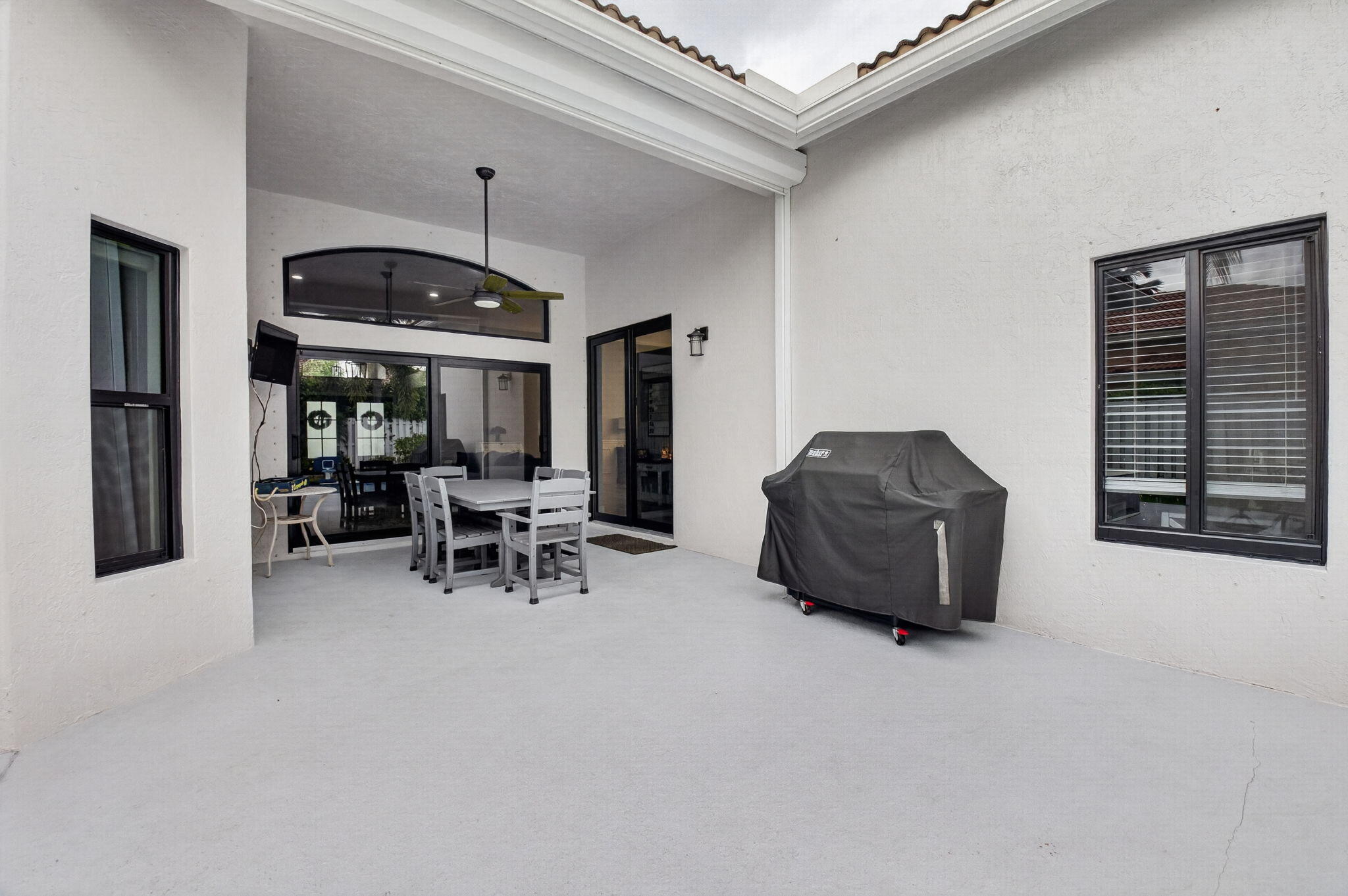 6133 Indian Forest Circle