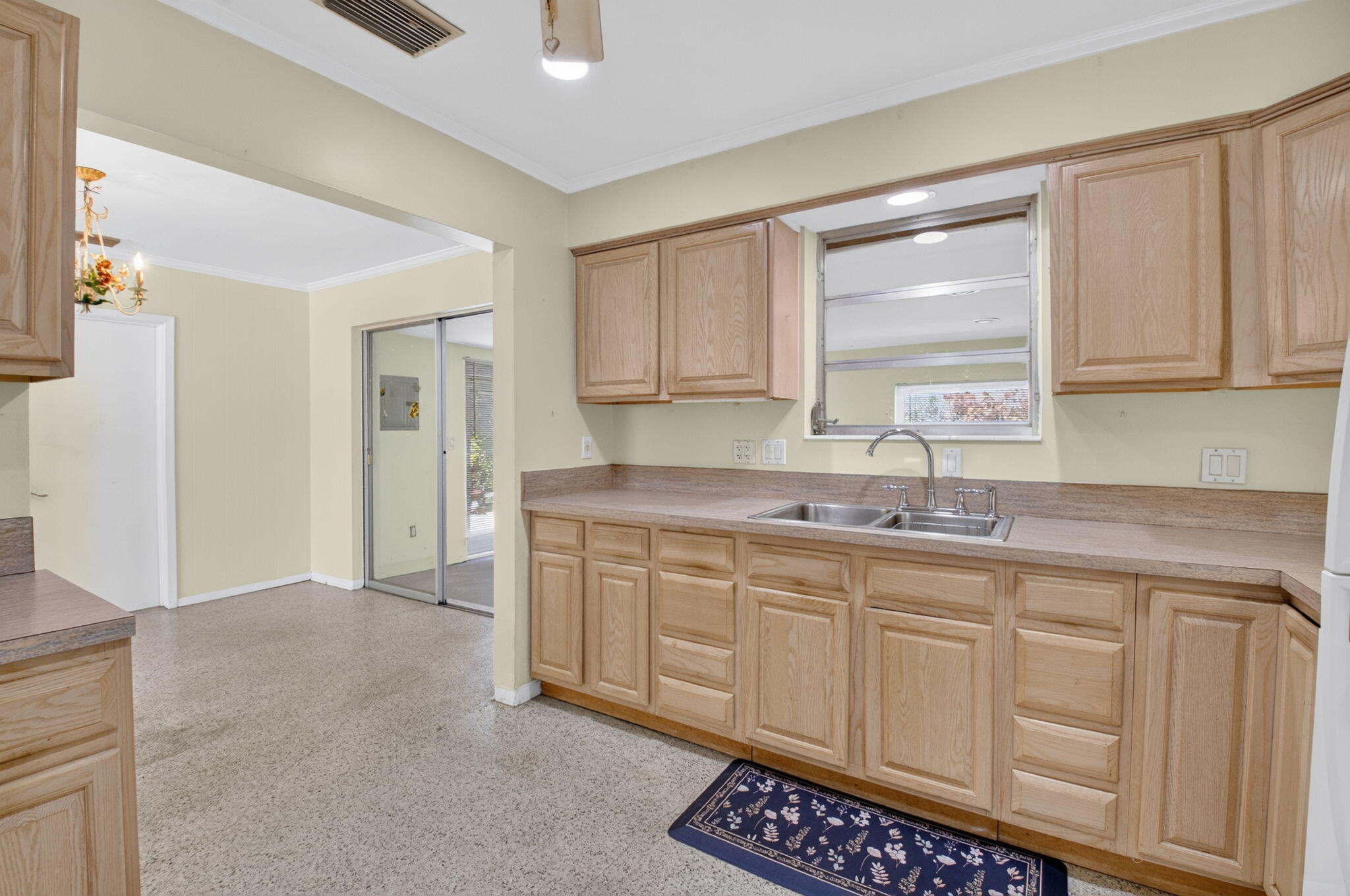 1205 SW 1ST Street
