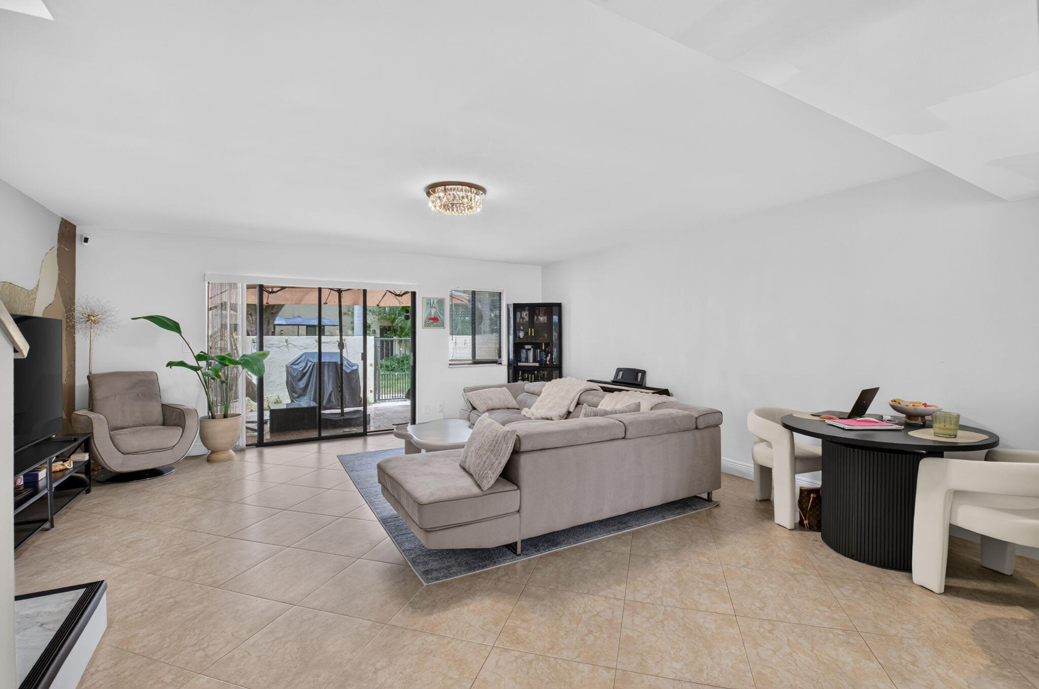 1330 NW 13TH Street 16