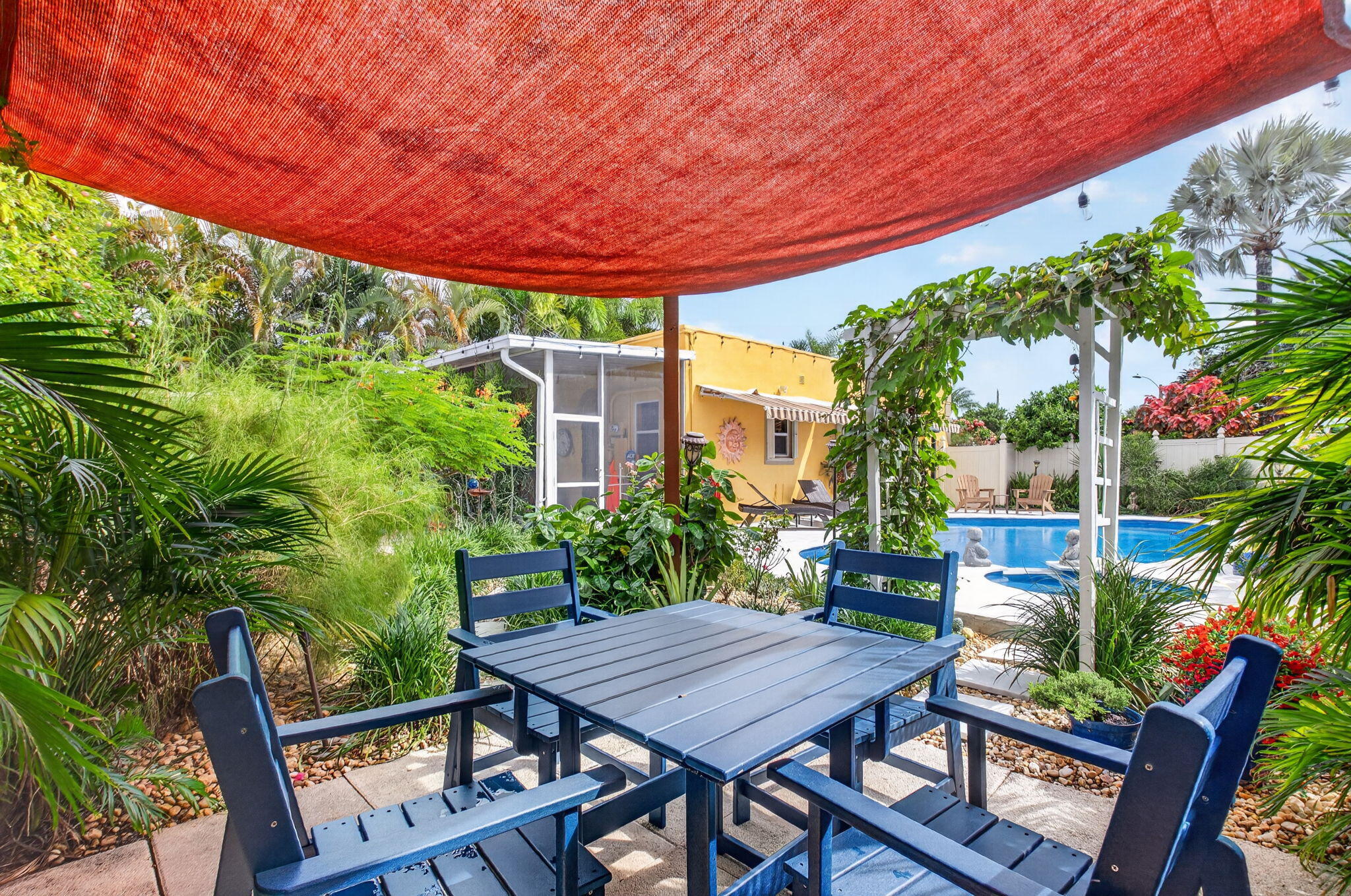 415 Colonial Road