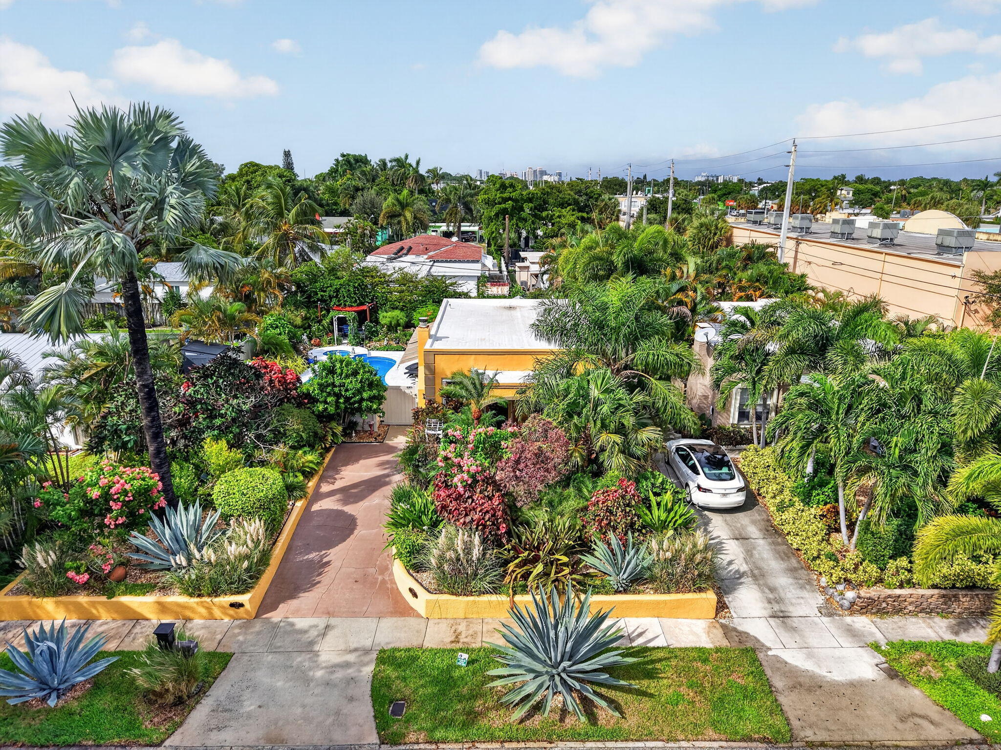 415 Colonial Road