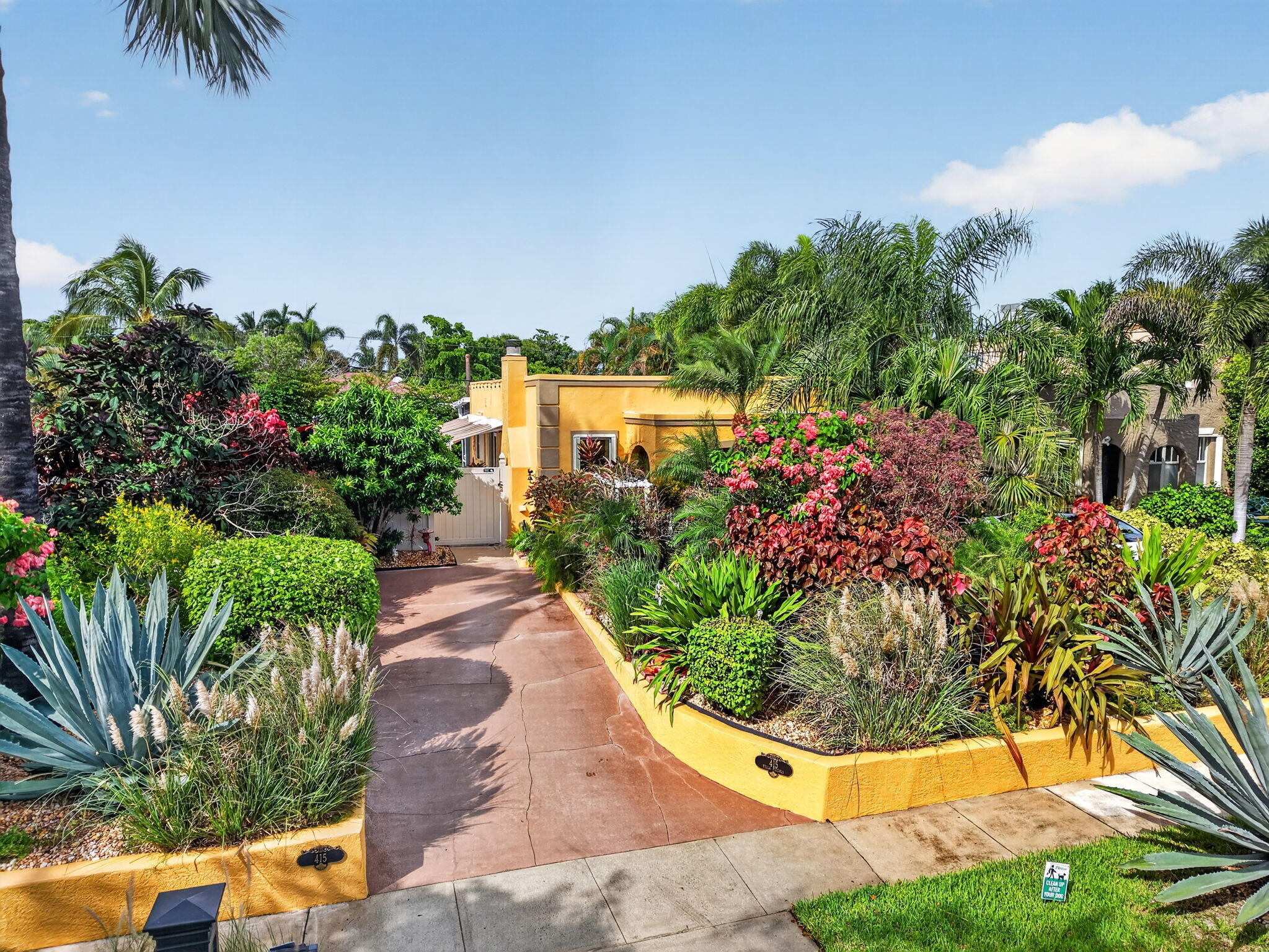 415 Colonial Road