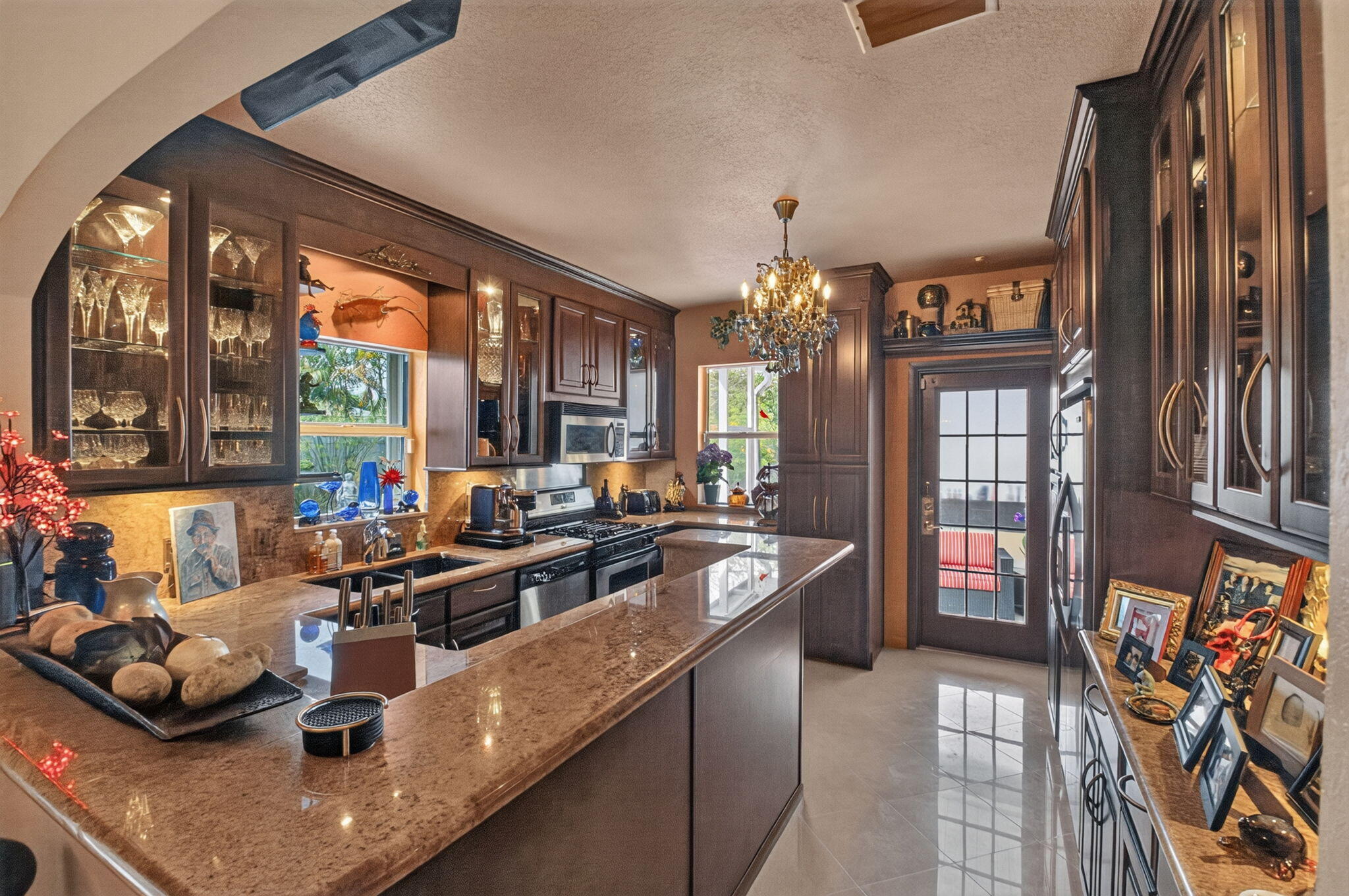415 Colonial Road