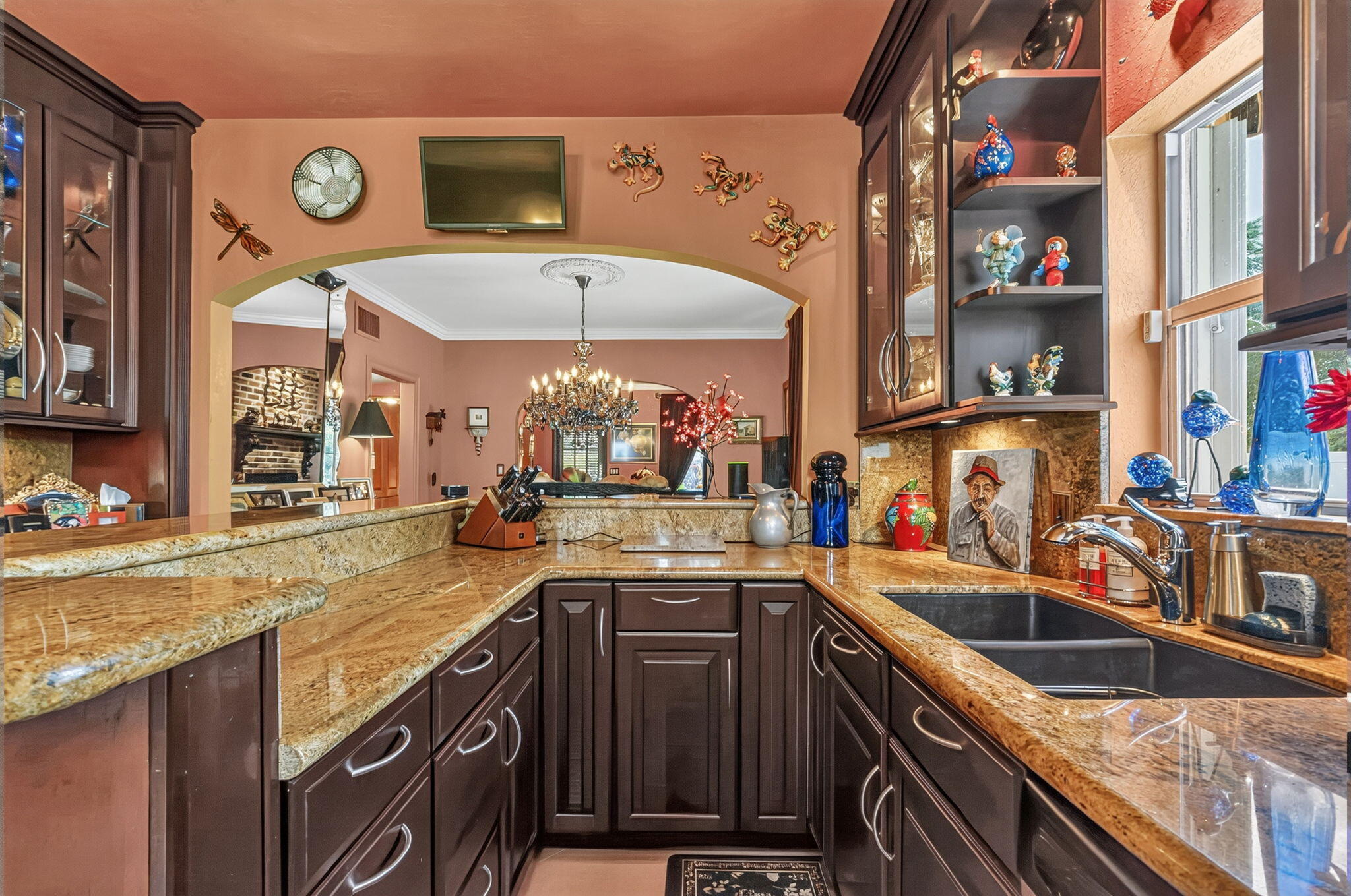 415 Colonial Road
