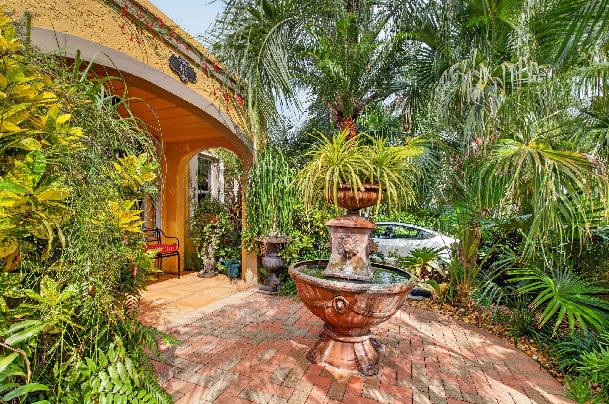 415 Colonial Road