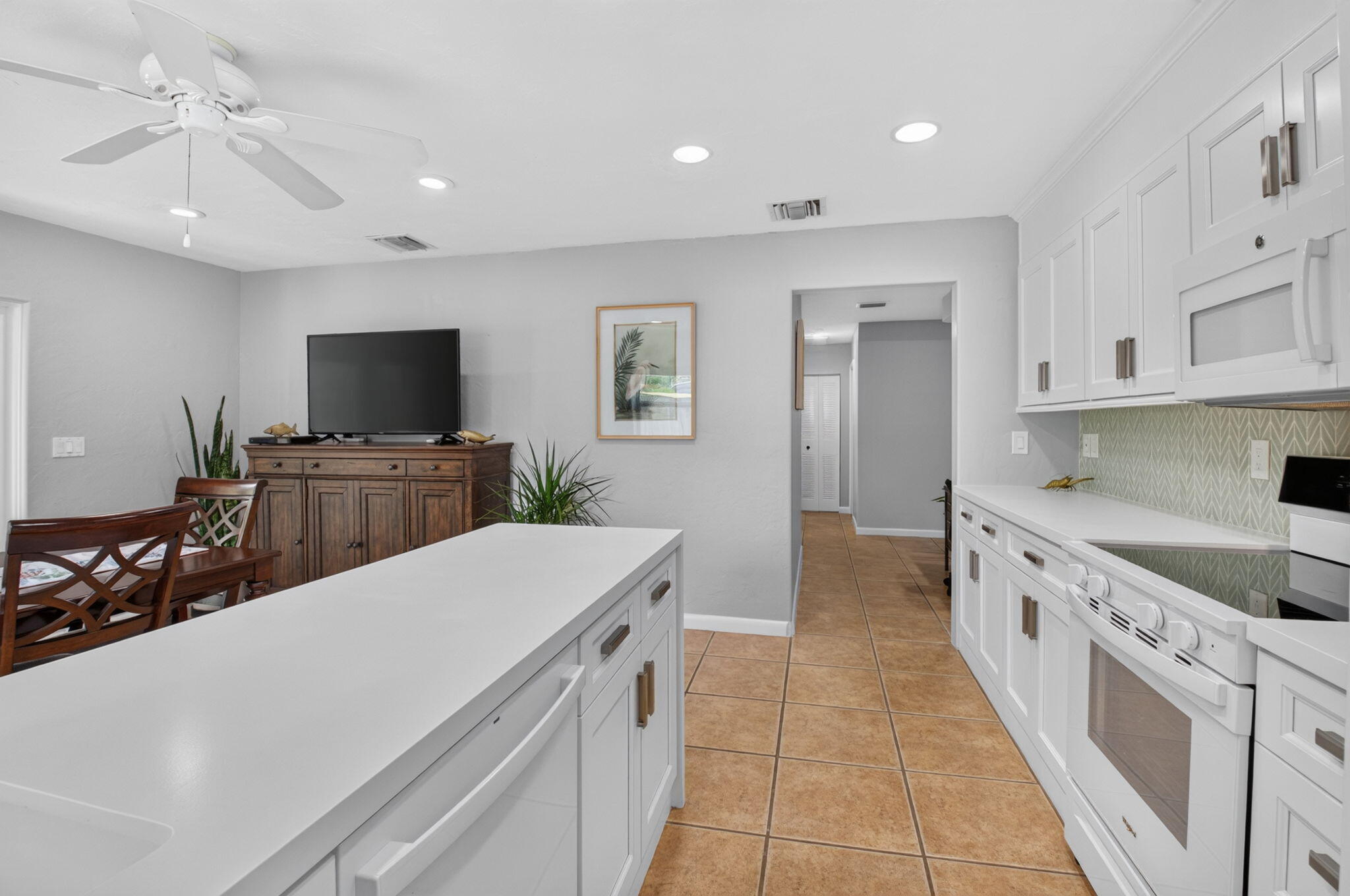 4675 CANAL Drive