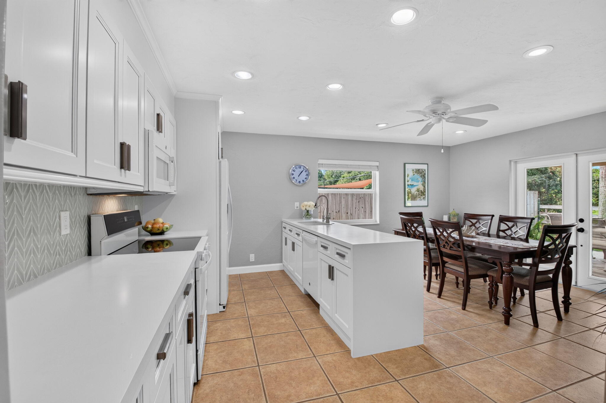 4675 CANAL Drive