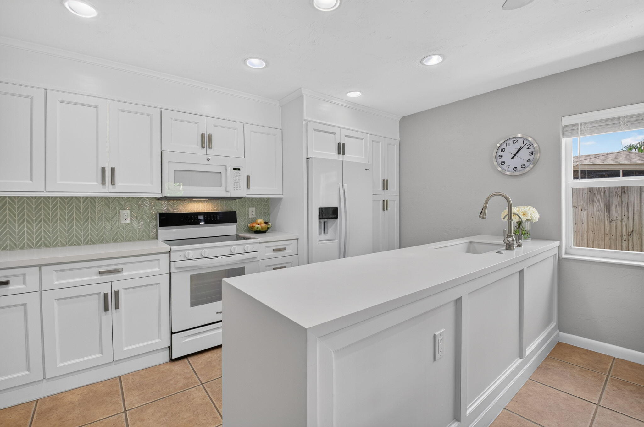 4675 CANAL Drive