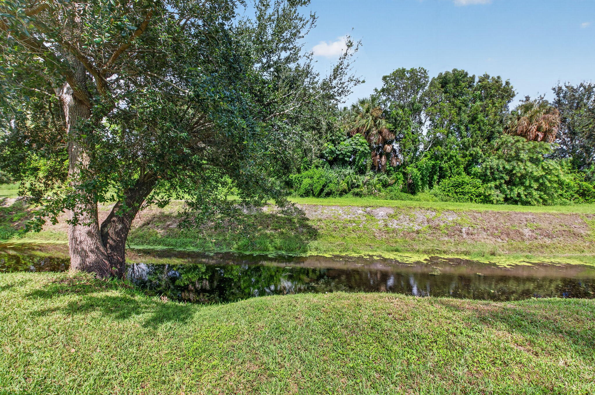 4675 CANAL Drive
