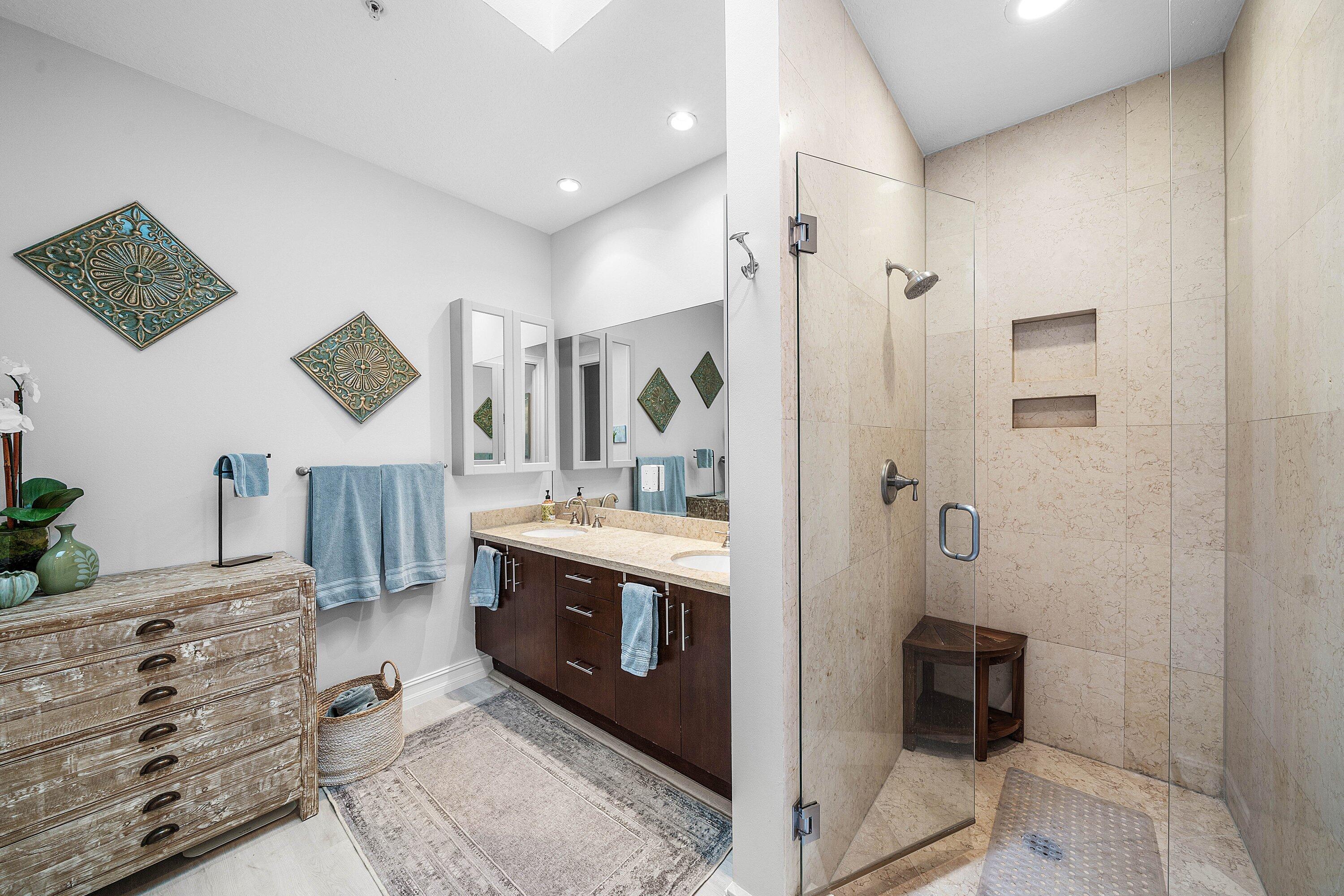 12 SE 1st Avenue 301