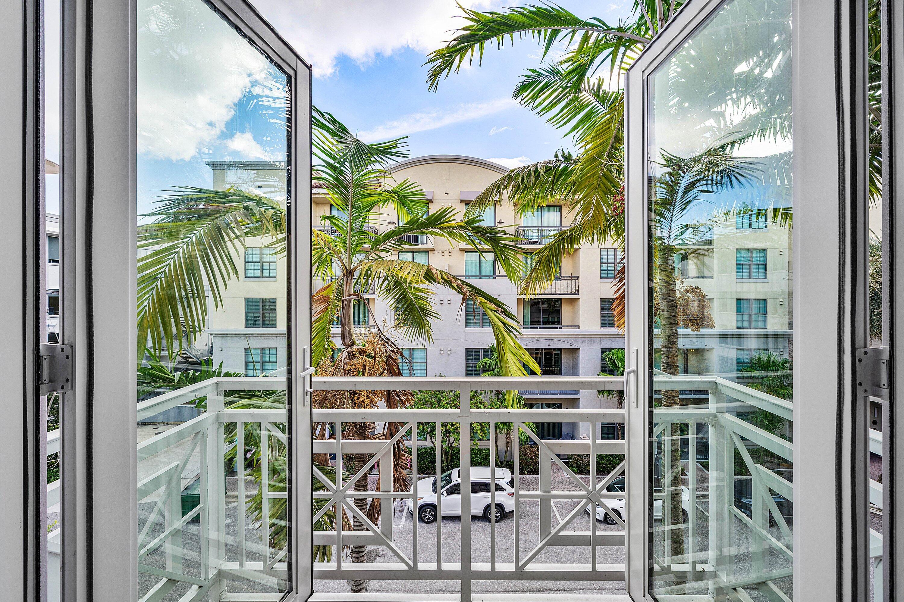 12 SE 1st Avenue 301