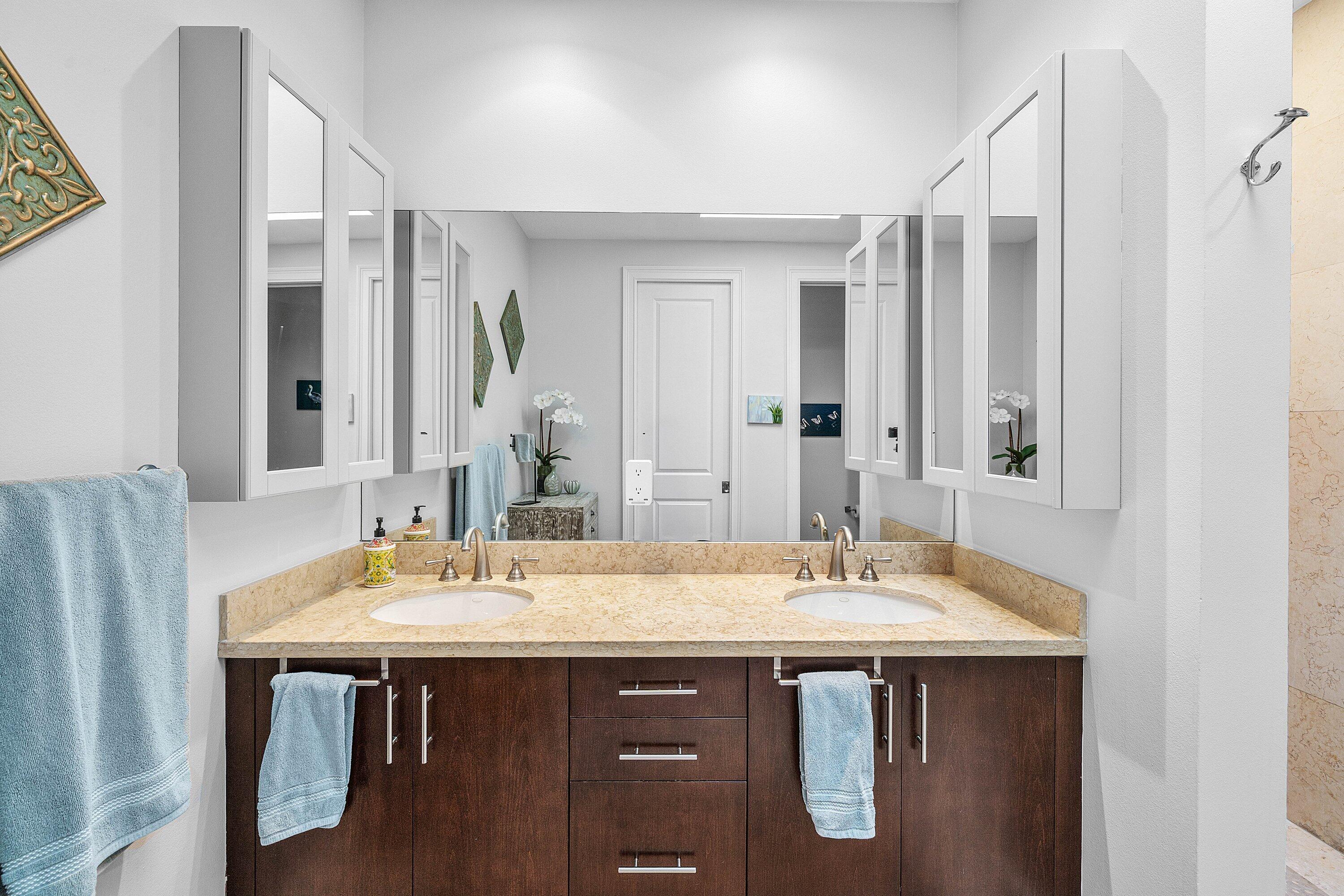 12 SE 1st Avenue 301