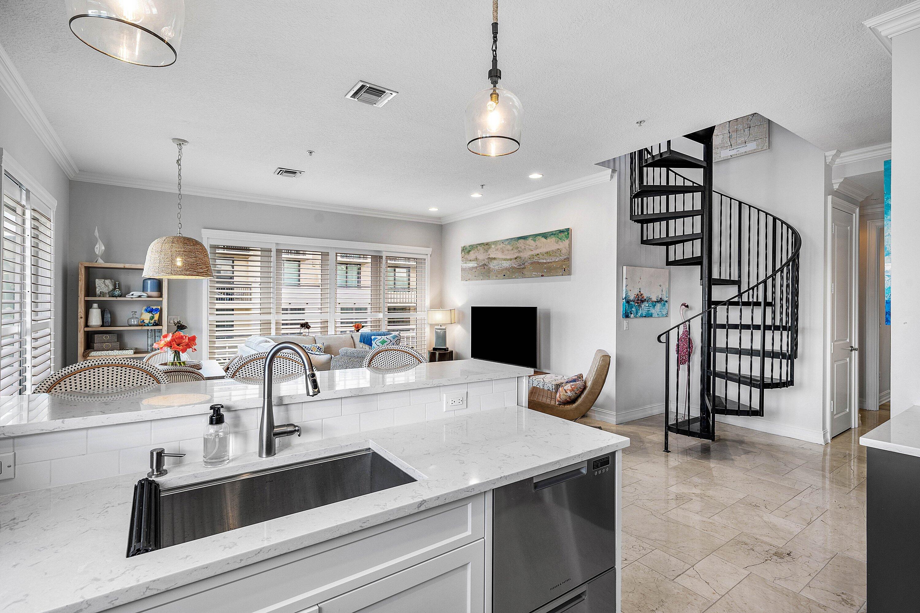 12 SE 1st Avenue 301 Delray Beach Fl Us 33444 B26085952