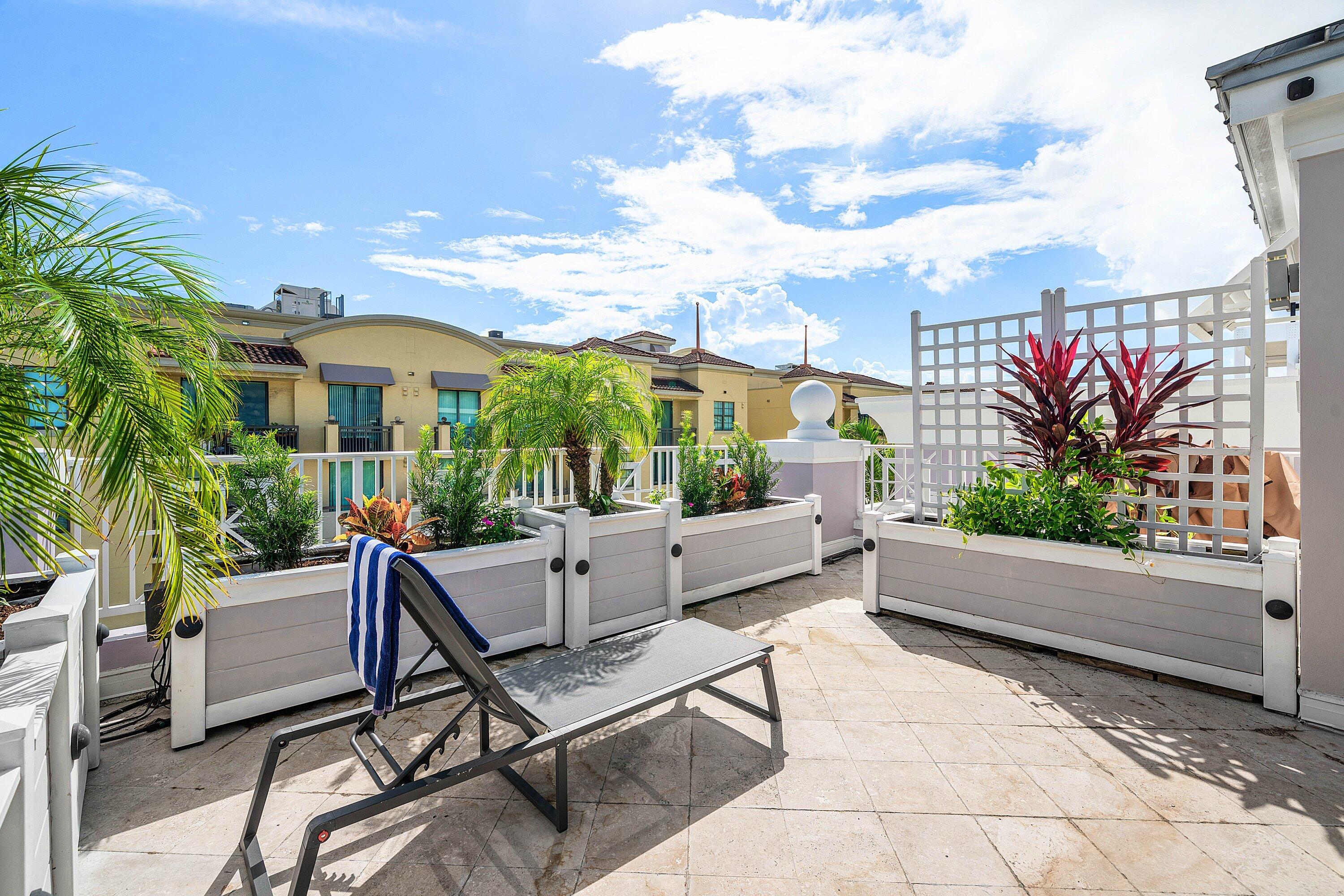 12 SE 1st Avenue 301