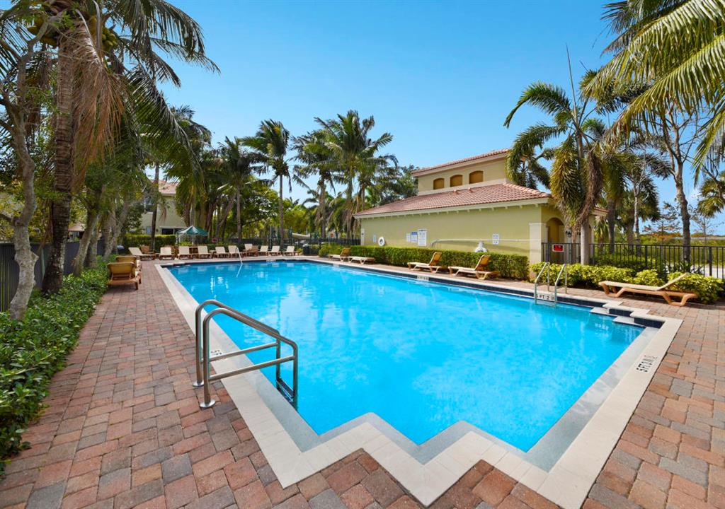 304 Lake Monterey Circle