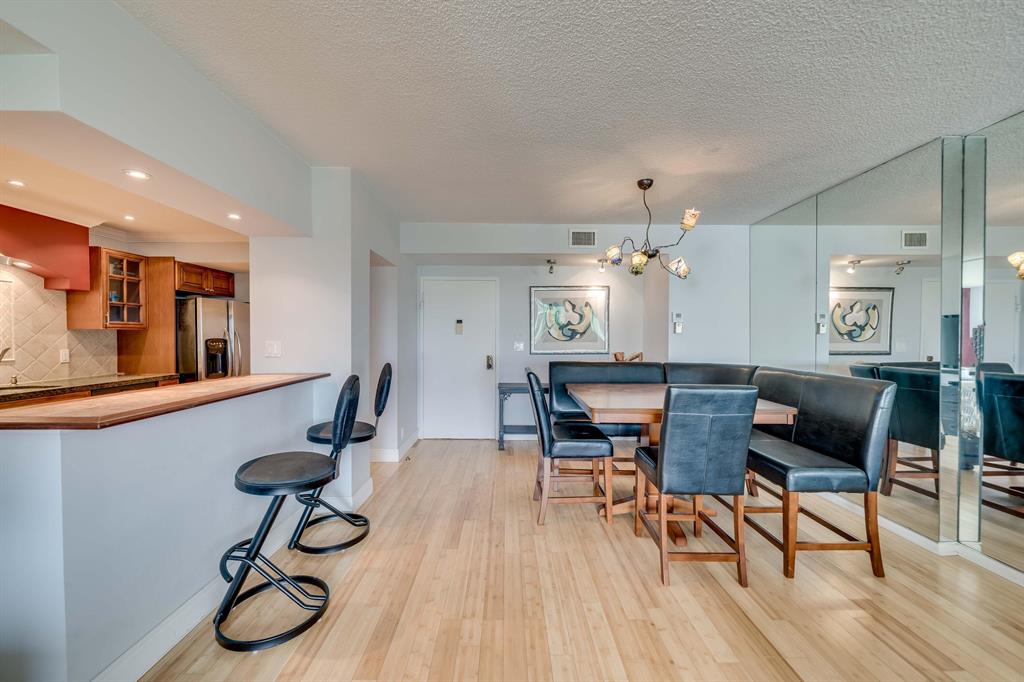 4350 Hillcrest Drive Unit: 817