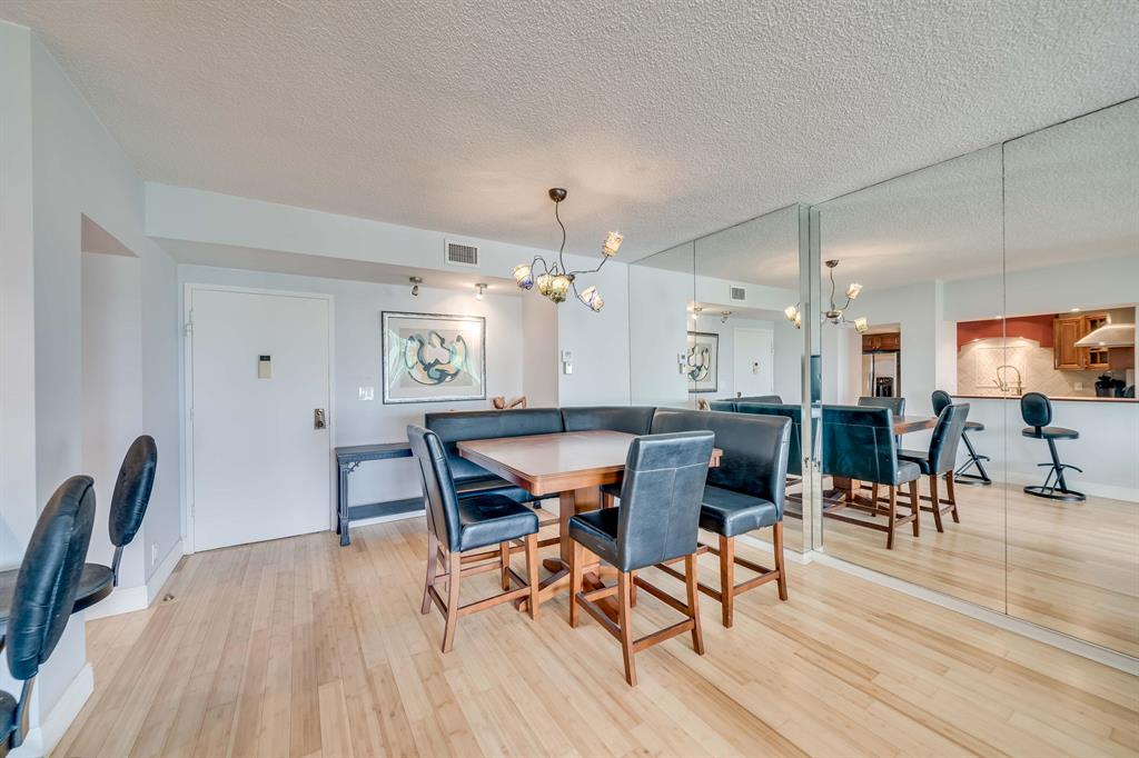 4350 Hillcrest Drive Unit: 817