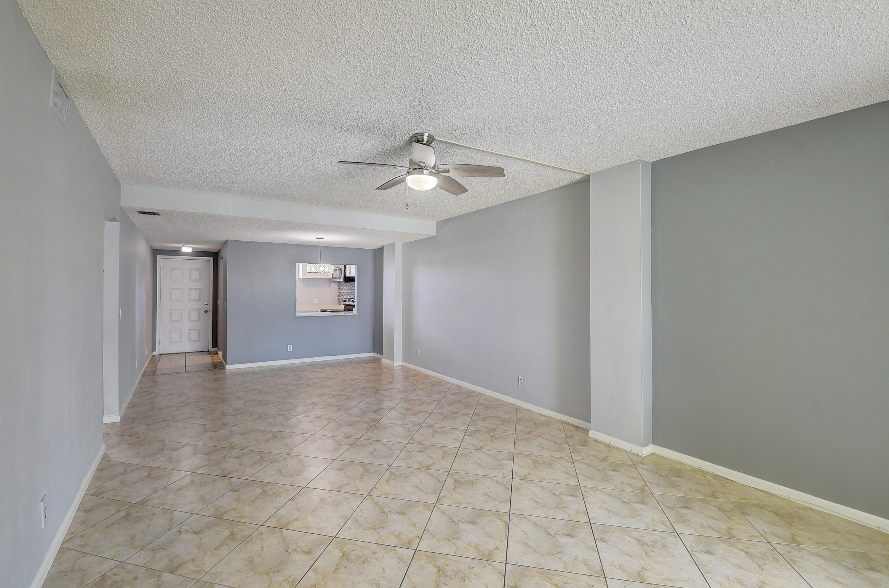 890 N Federal Highway Unit: 206
