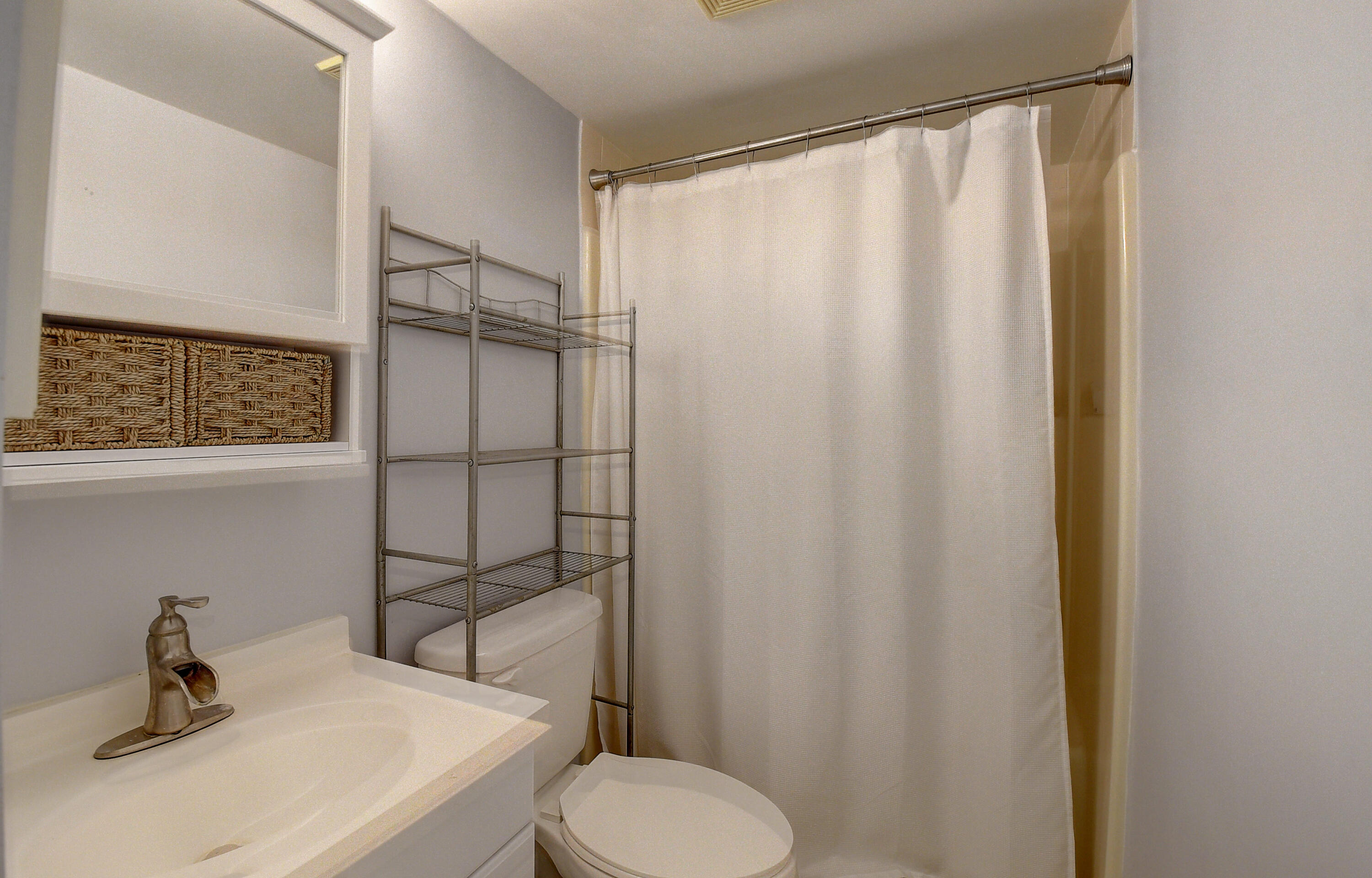 890 N Federal Highway Unit: 206