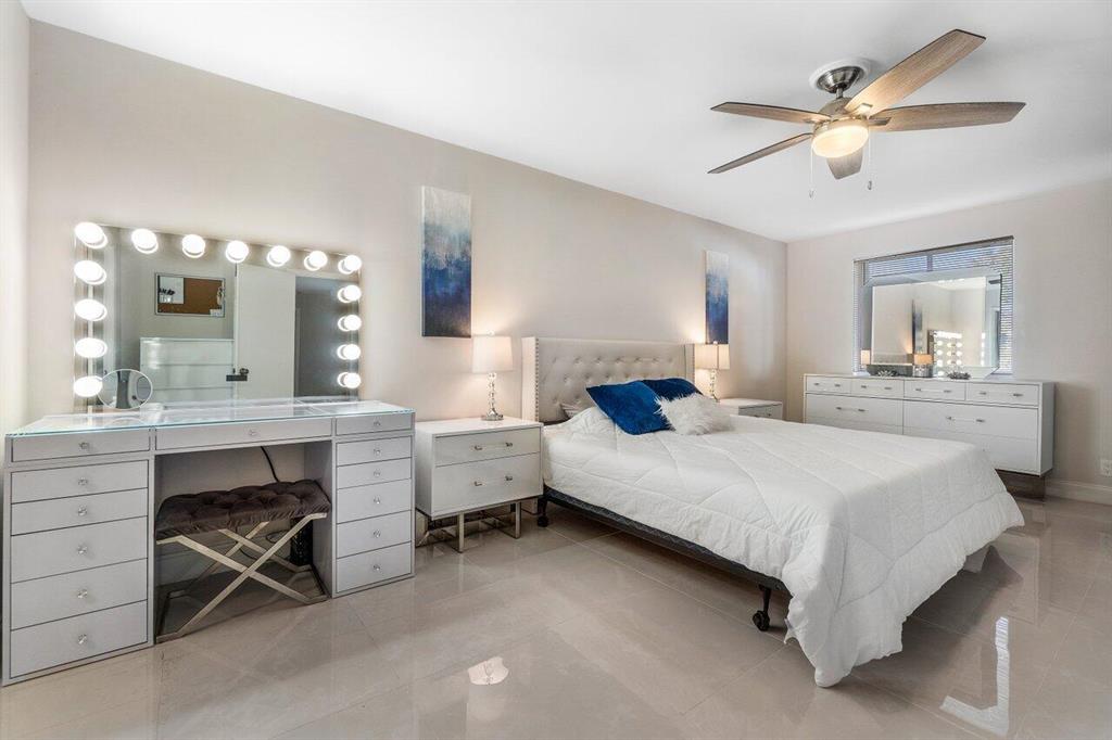 9769 Nickels Boulevard Unit: 604
