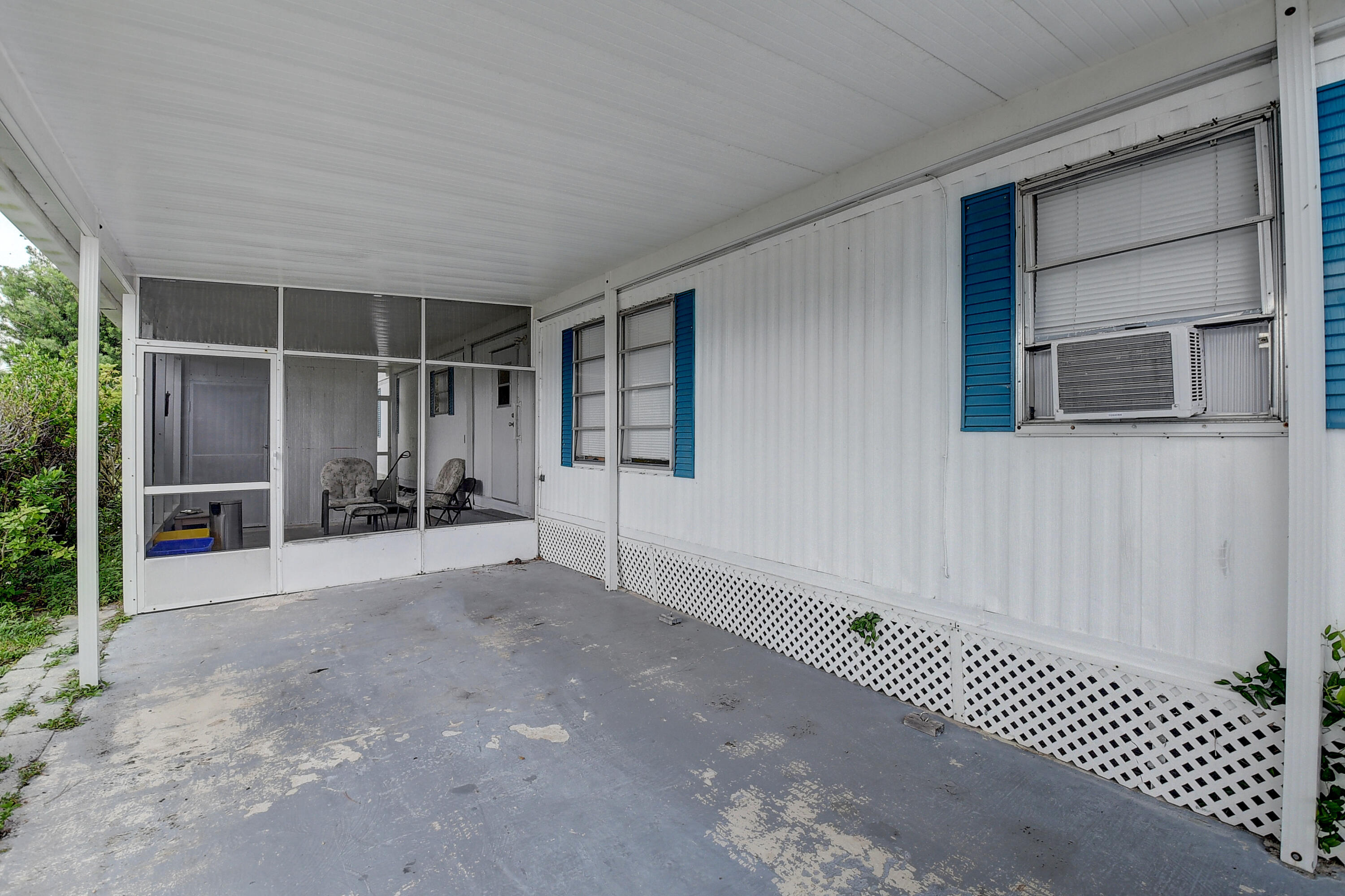 12375 S Military Trail Unit: 207