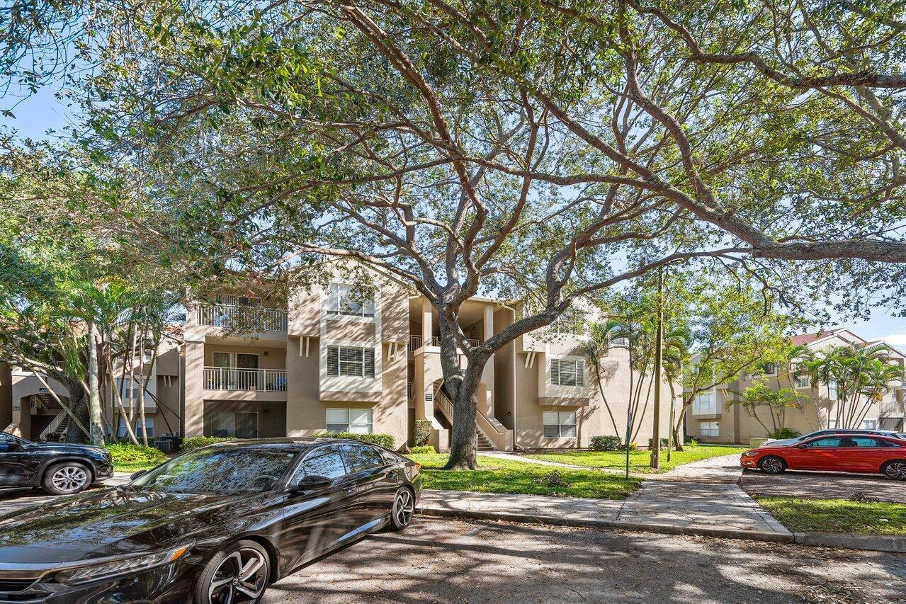 1825 Palm Cove Boulevard Unit: 7-306