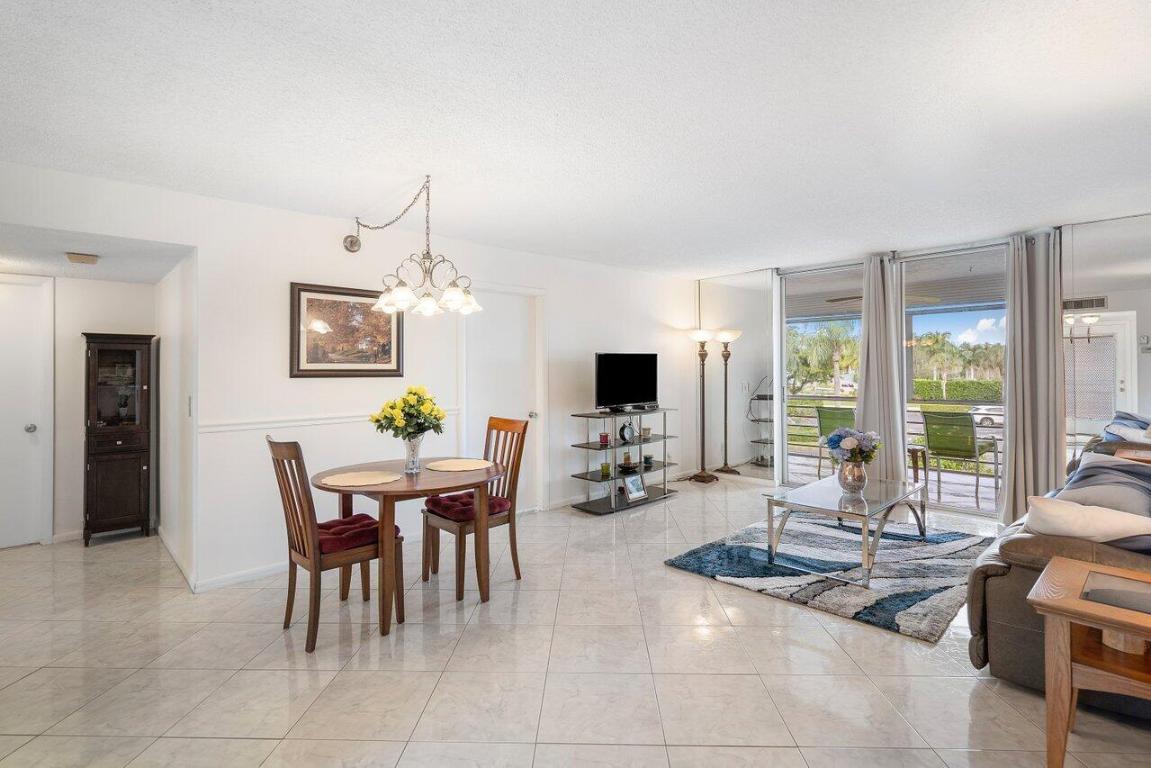 15 Willowbrook Lane Unit: 201