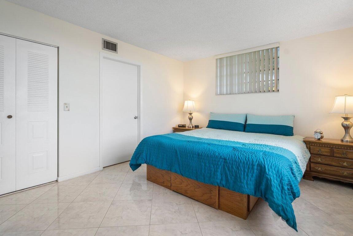 15 Willowbrook Lane Unit: 201